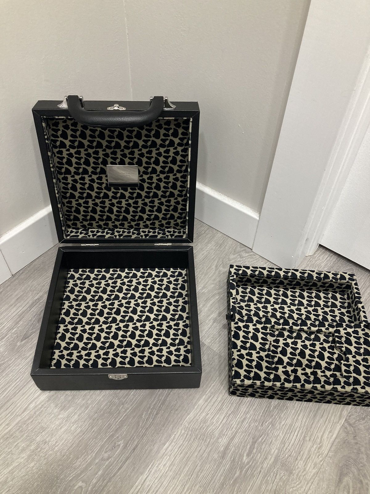 Leopard Jewelry box.