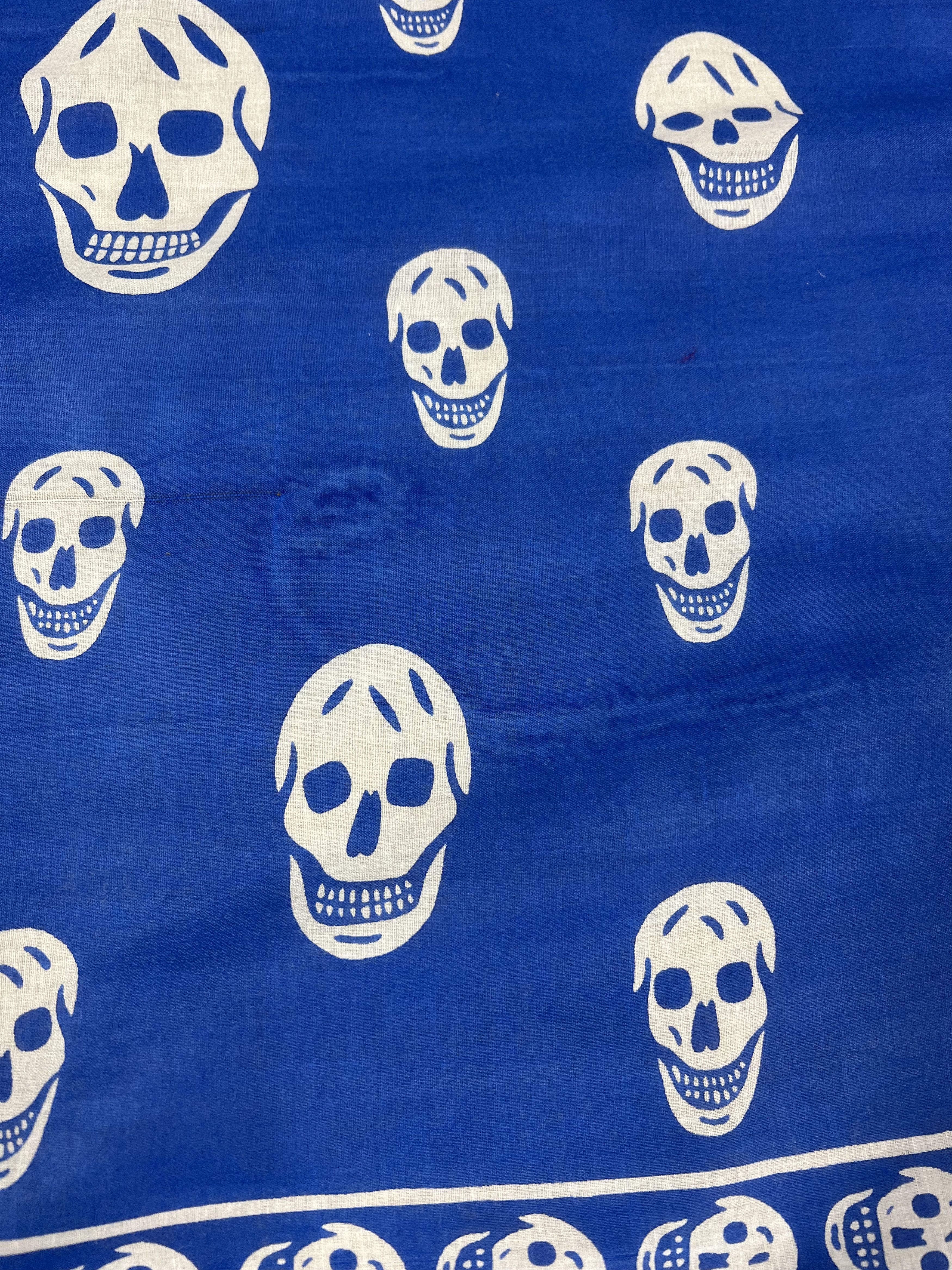 Skulls BIG SKULL SCARF INSPIRED ALEXANDER MCQUEEN Size ONE SIZE - 2 Preview