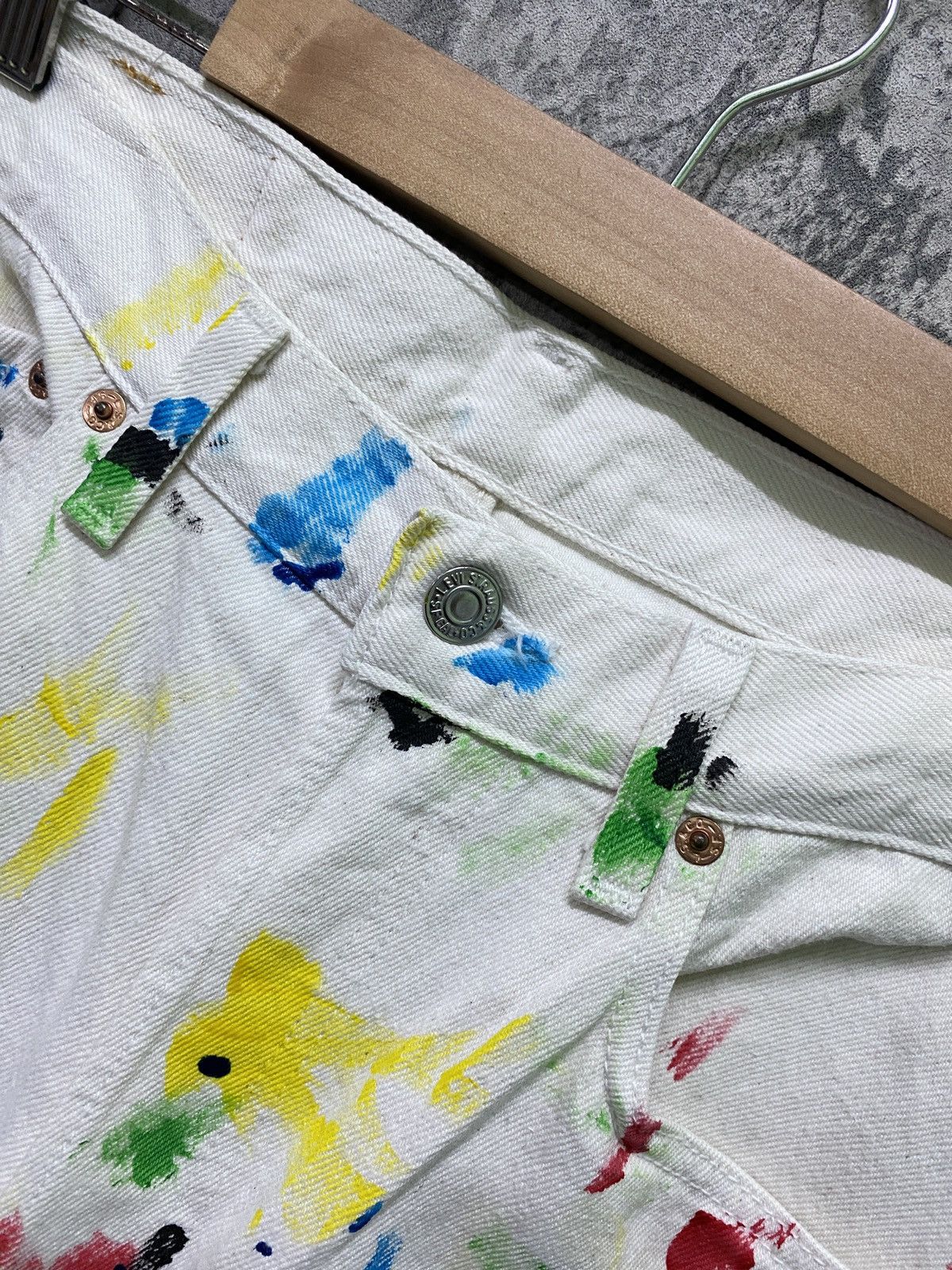 Levi's × Levi's Vintage Clothing × Vintage Vintage 1993 LEVI'S 501 White Custom Paint Splash Denim Size US 30 / EU 46 - 9 Thumbnail