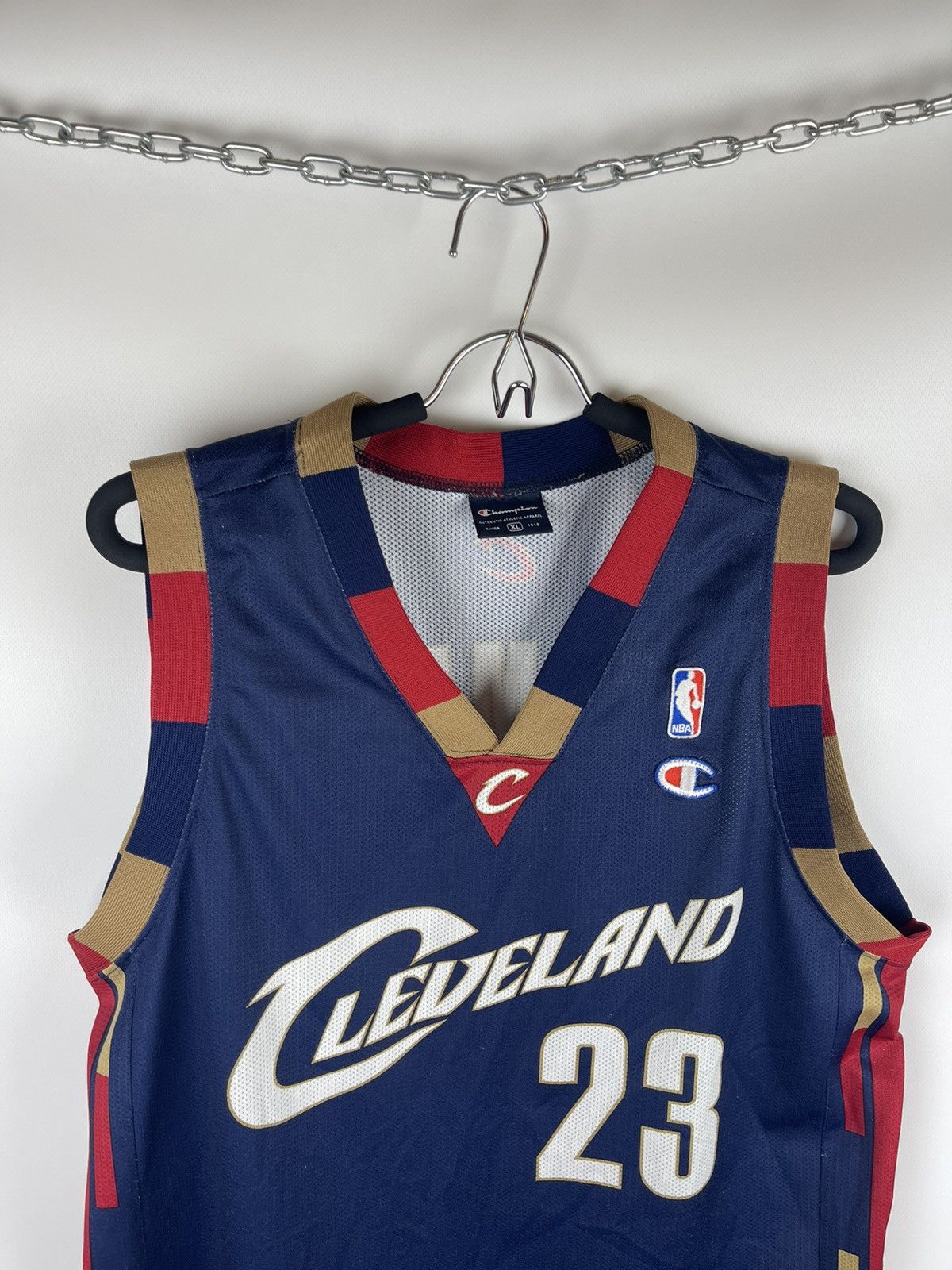 Champion Champion vintage NBA Cleveland Cavaliers #23 LeBron James Size US XL / EU 56 / 4 - 2 Thumbnail