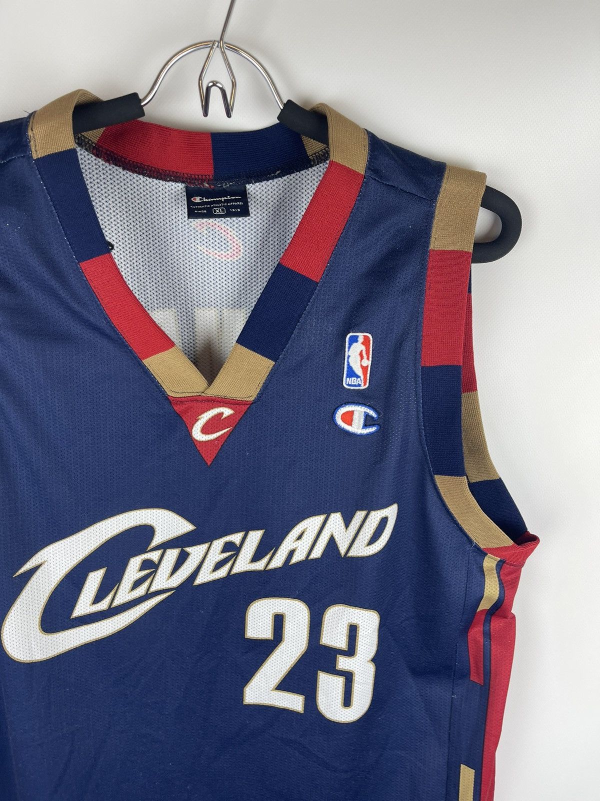 Champion Champion vintage NBA Cleveland Cavaliers #23 LeBron James Size US XL / EU 56 / 4 - 6 Thumbnail