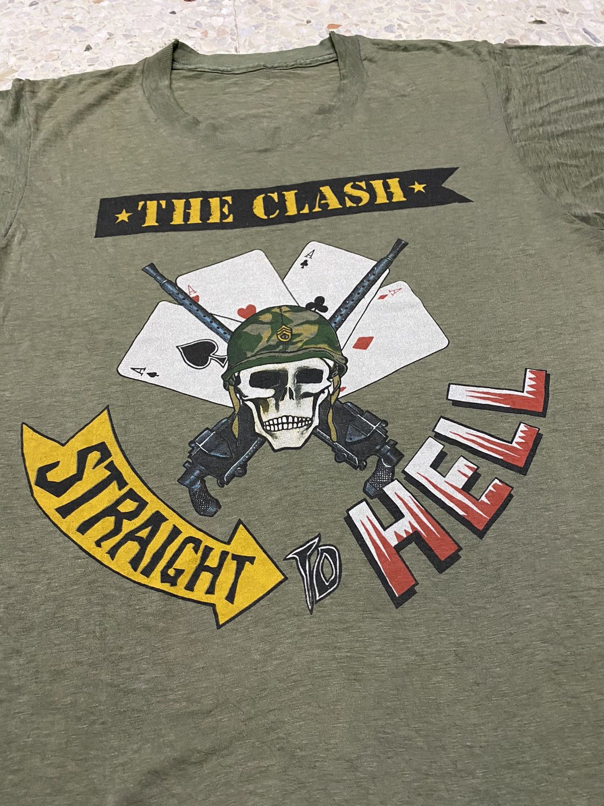 Band Tees Rare Vintage 84’ Shirt The Clash Straight toHellOutOfControl Size US M / EU 48-50 / 2 - 3 Thumbnail