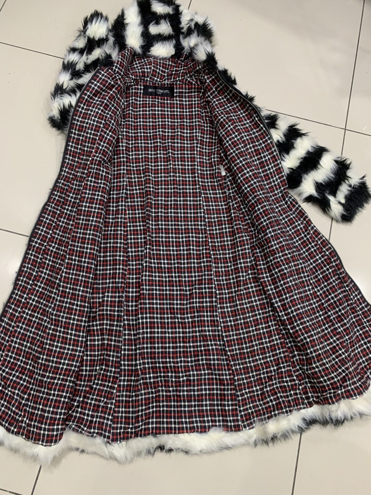 Japanese Brand OZONE COMMUNITY HYSTERIC GLAMOUR FAUX FUR LONG COAT JACKET Size US S / EU 44-46 / 1 - 8 Thumbnail