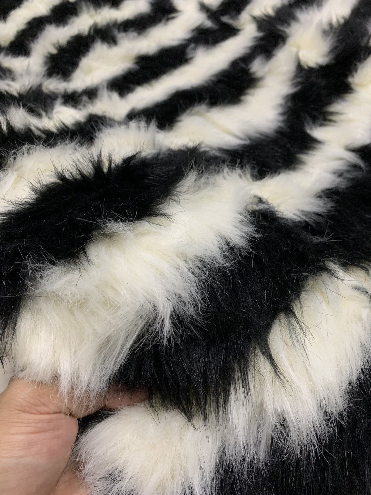 Japanese Brand OZONE COMMUNITY HYSTERIC GLAMOUR FAUX FUR LONG COAT JACKET Size US S / EU 44-46 / 1 - 11 Thumbnail
