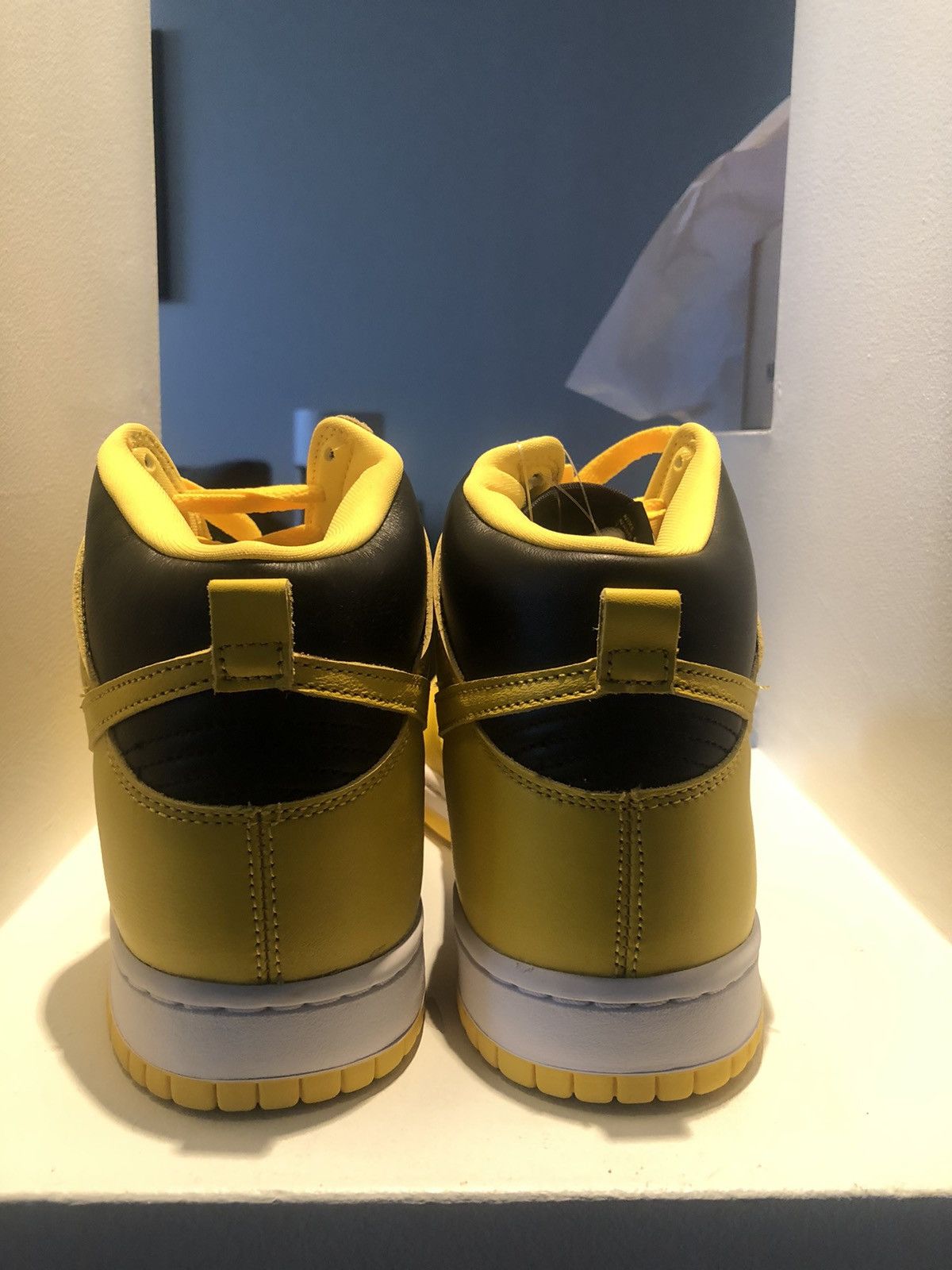 Nike Dunk Hi Varsity Maize Size US 9 / EU 42 - 4 Thumbnail