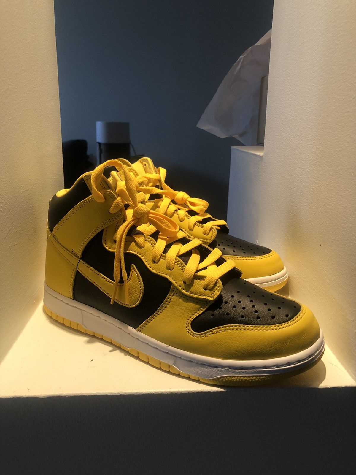 Nike Dunk Hi Varsity Maize Size US 9 / EU 42 - 2 Thumbnail