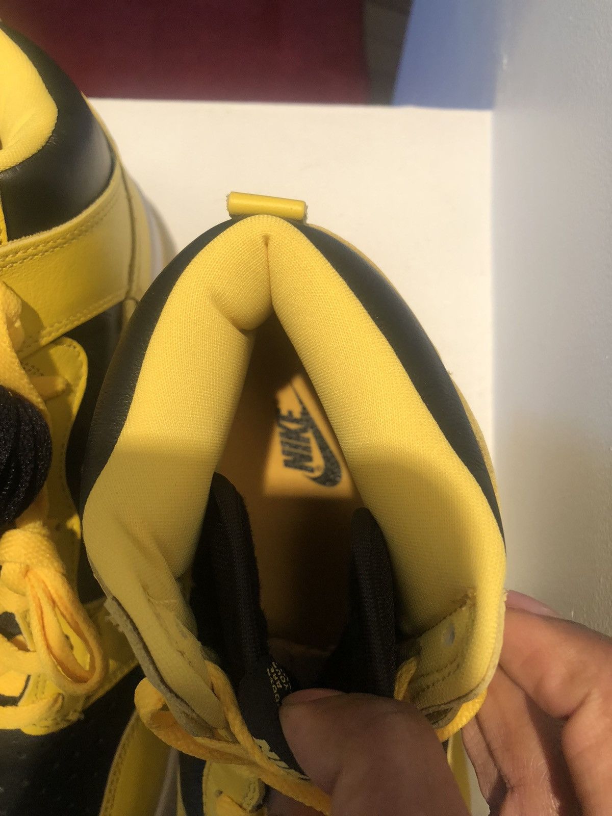 Nike Dunk Hi Varsity Maize Size US 9 / EU 42 - 7 Thumbnail