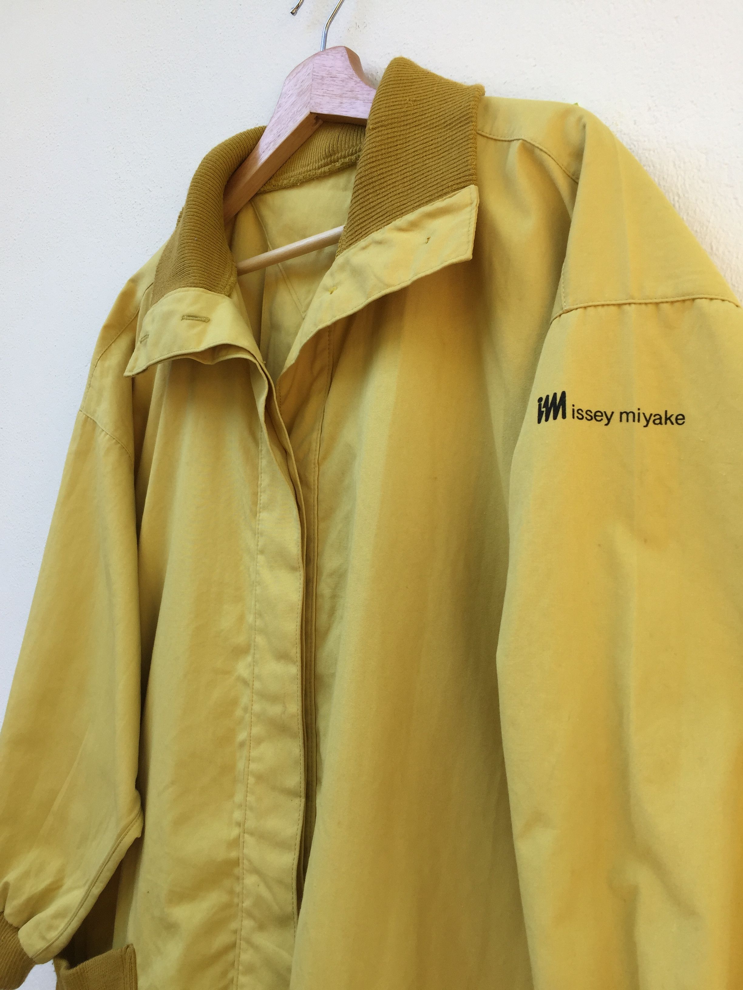 Issey Miyake Issey Miyake Design Studio Rare Long Coat Squirrel Yellow Size US L / EU 52-54 / 3 - 1 Thumbnail