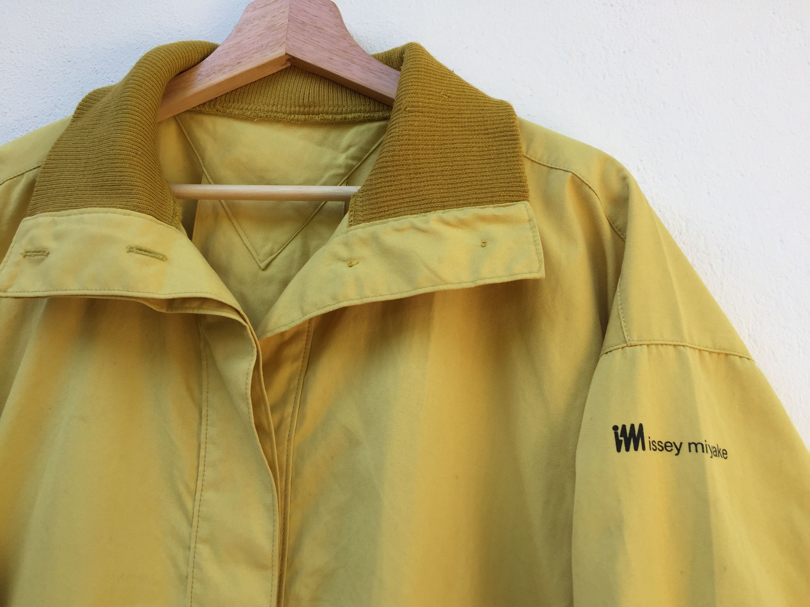 Issey Miyake Issey Miyake Design Studio Rare Long Coat Squirrel Yellow Size US L / EU 52-54 / 3 - 2 Thumbnail