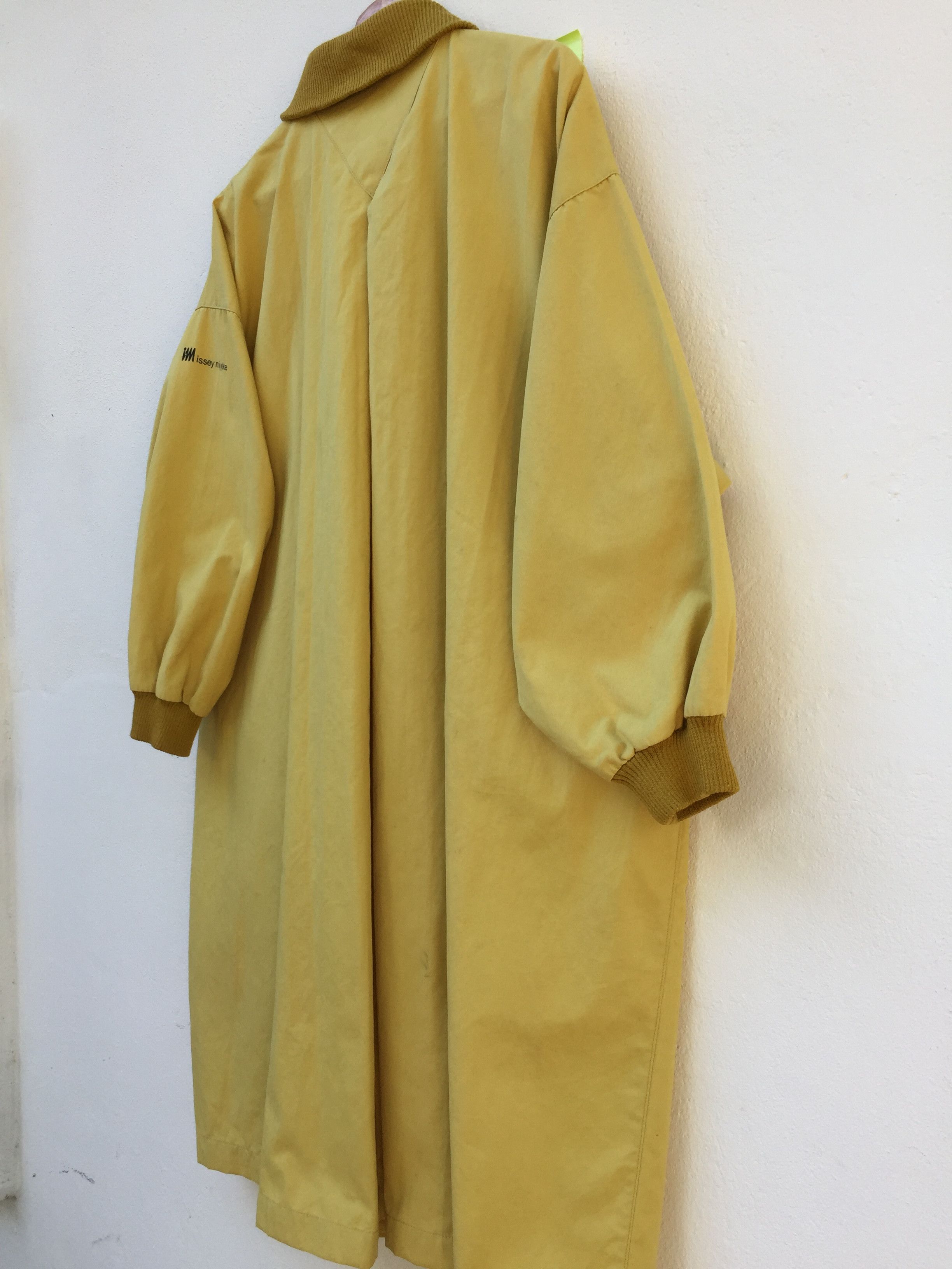 Issey Miyake Issey Miyake Design Studio Rare Long Coat Squirrel Yellow Size US L / EU 52-54 / 3 - 8 Thumbnail