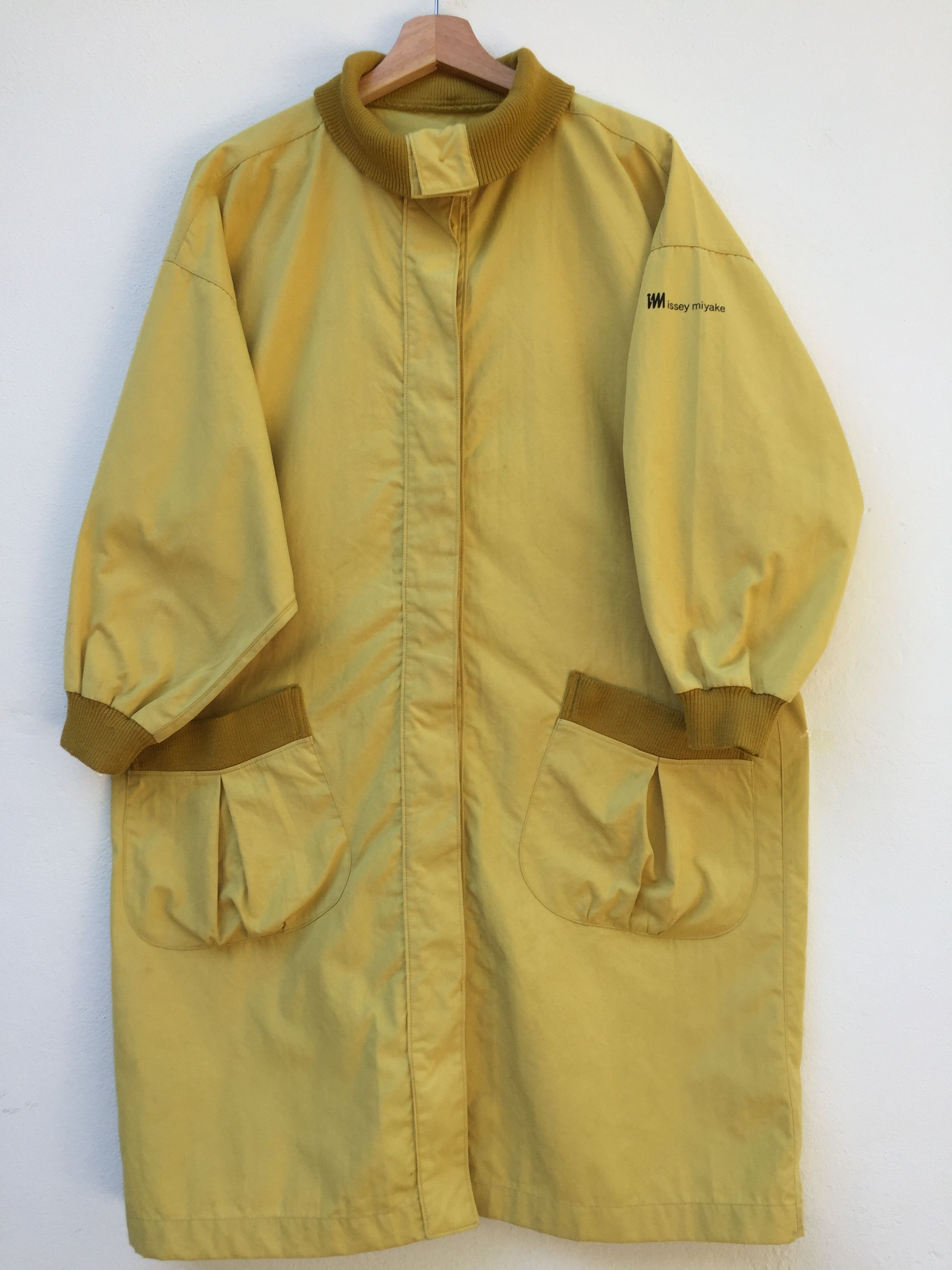 Issey Miyake Issey Miyake Design Studio Rare Long Coat Squirrel Yellow Size US L / EU 52-54 / 3 - 3 Thumbnail