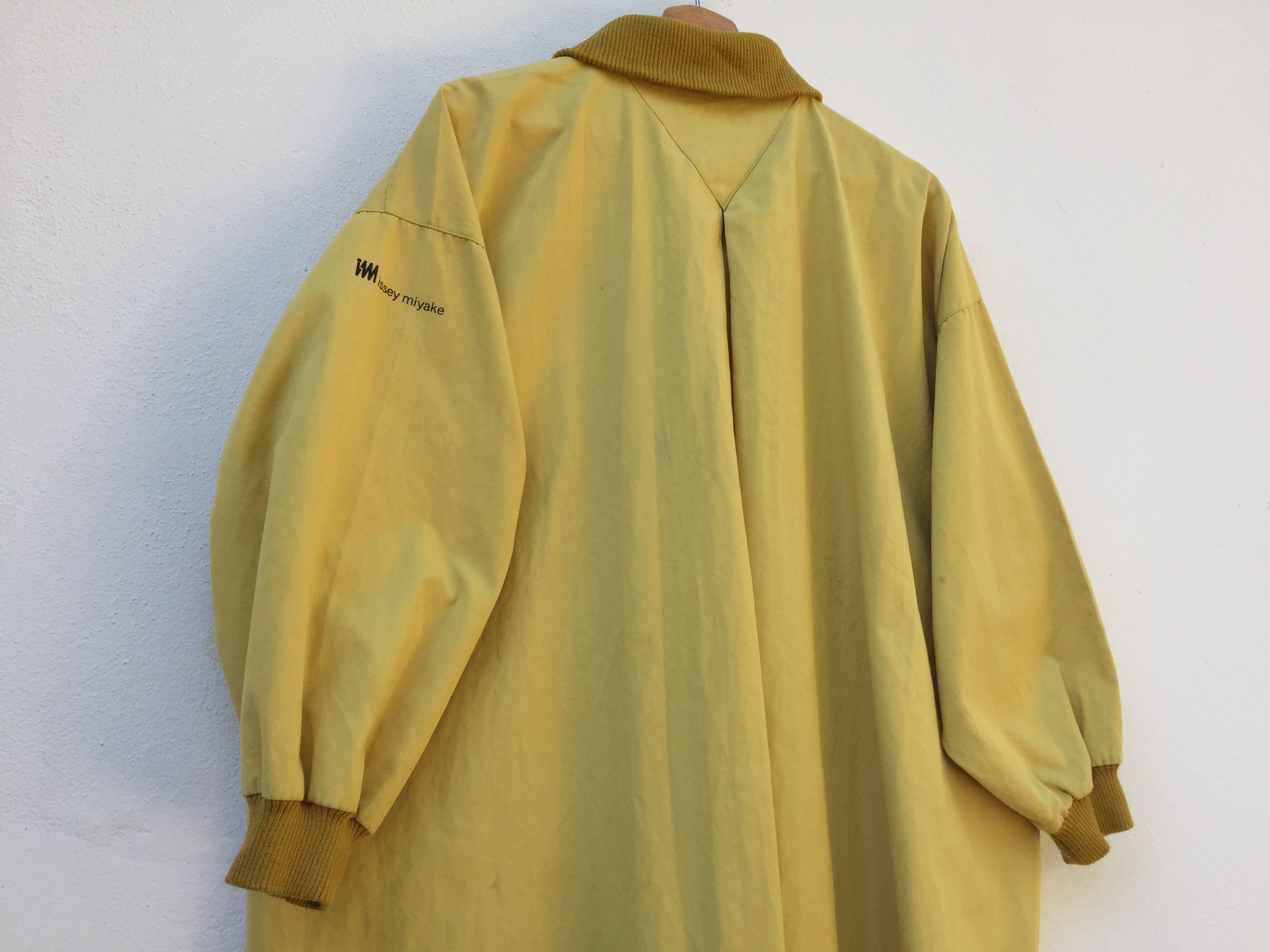 Issey Miyake Issey Miyake Design Studio Rare Long Coat Squirrel Yellow Size US L / EU 52-54 / 3 - 9 Thumbnail