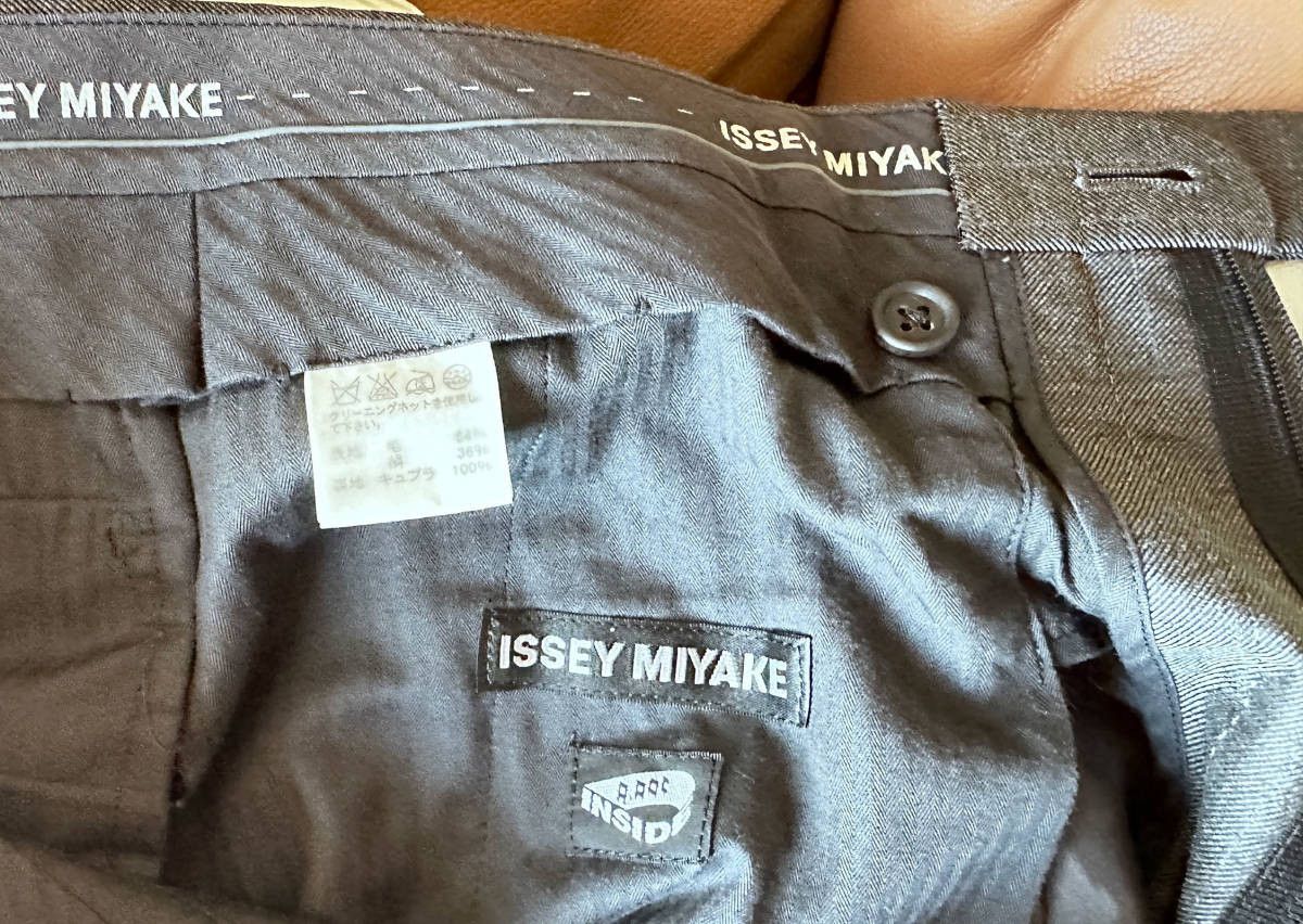 Issey Miyake Issey Miyake Dark Grey Pinstripe Suit Size 40R - 6 Thumbnail