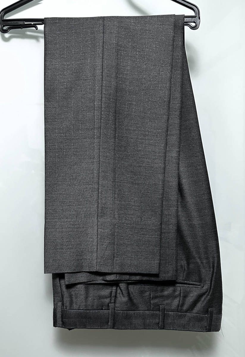 Issey Miyake Issey Miyake Dark Grey Pinstripe Suit Size 40R - 2 Thumbnail