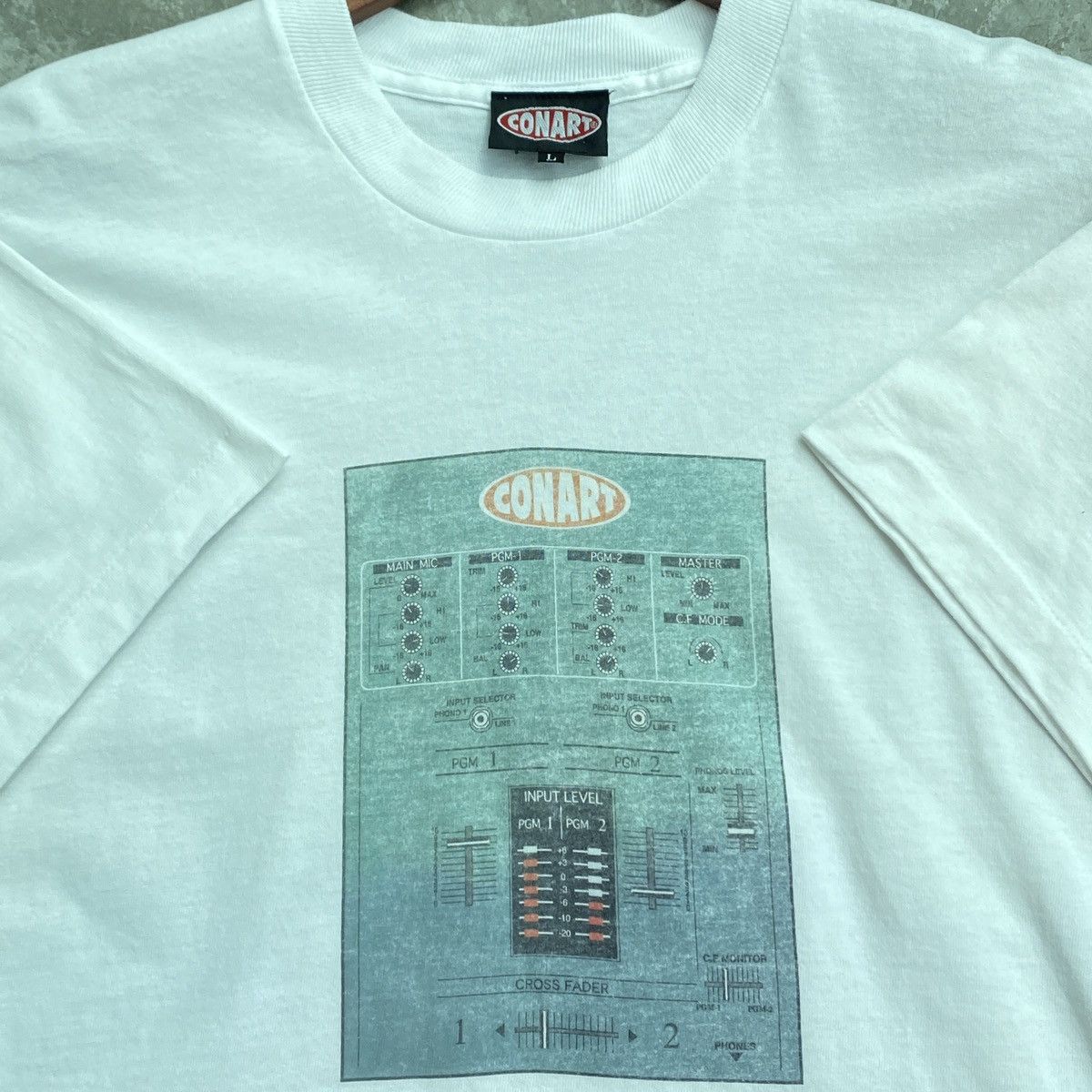 Vintage Vintage 90s Conart Dj Mixer Tee Size US L / EU 52-54 / 3 - 1 Thumbnail
