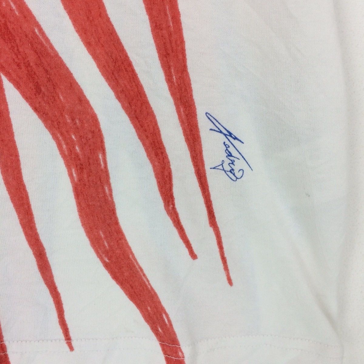 Japanese Brand × Uniqlo All Over Print Art Uniqlo Tshirt Size US M / EU 48-50 / 2 - 5 Thumbnail