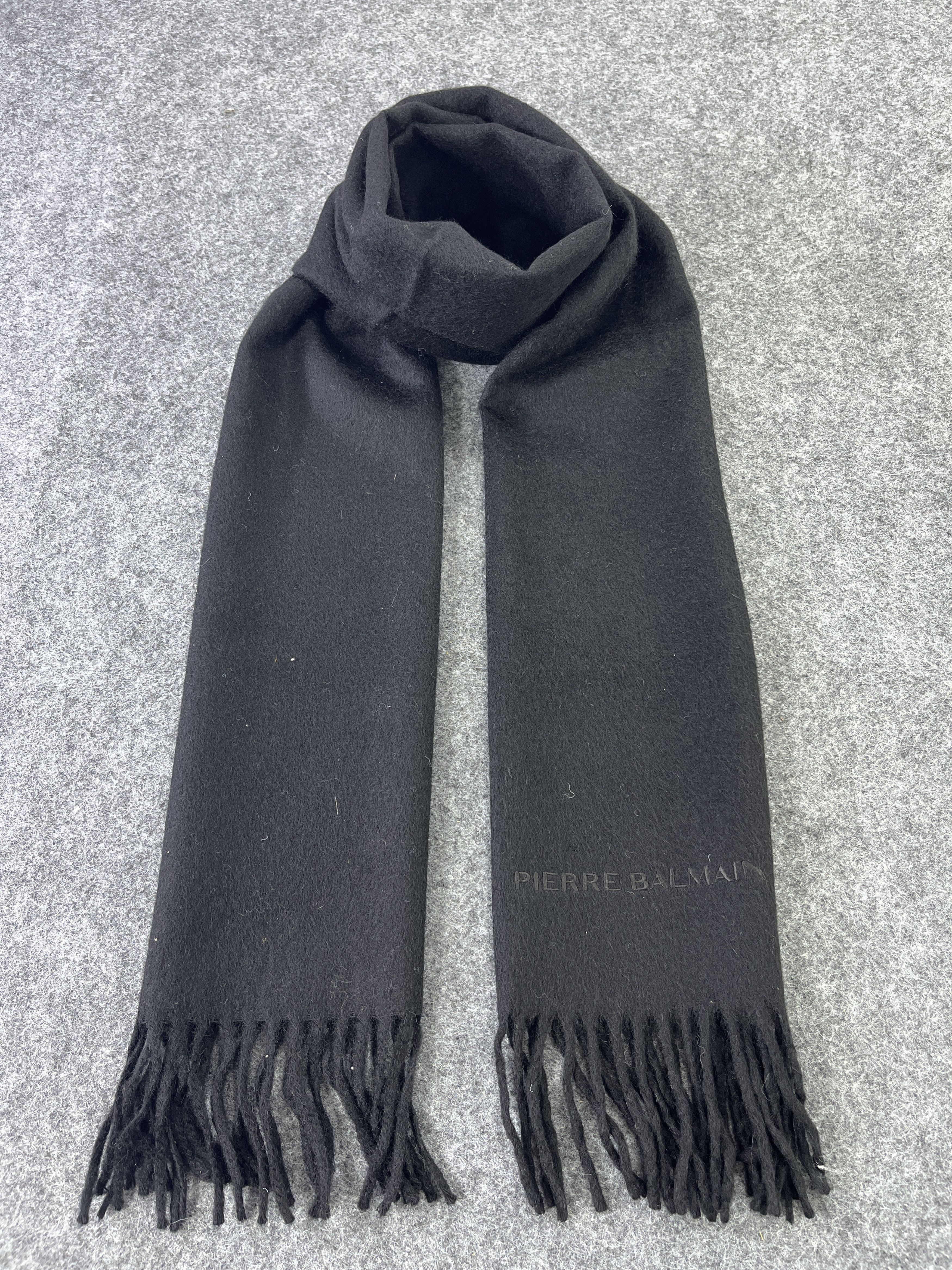 Pierre Balmain × Vintage PIERRE BALMAIN BLACK SCARVES / MUFFLER / NECKWEAR T308 Size ONE SIZE - 1 Thumbnail