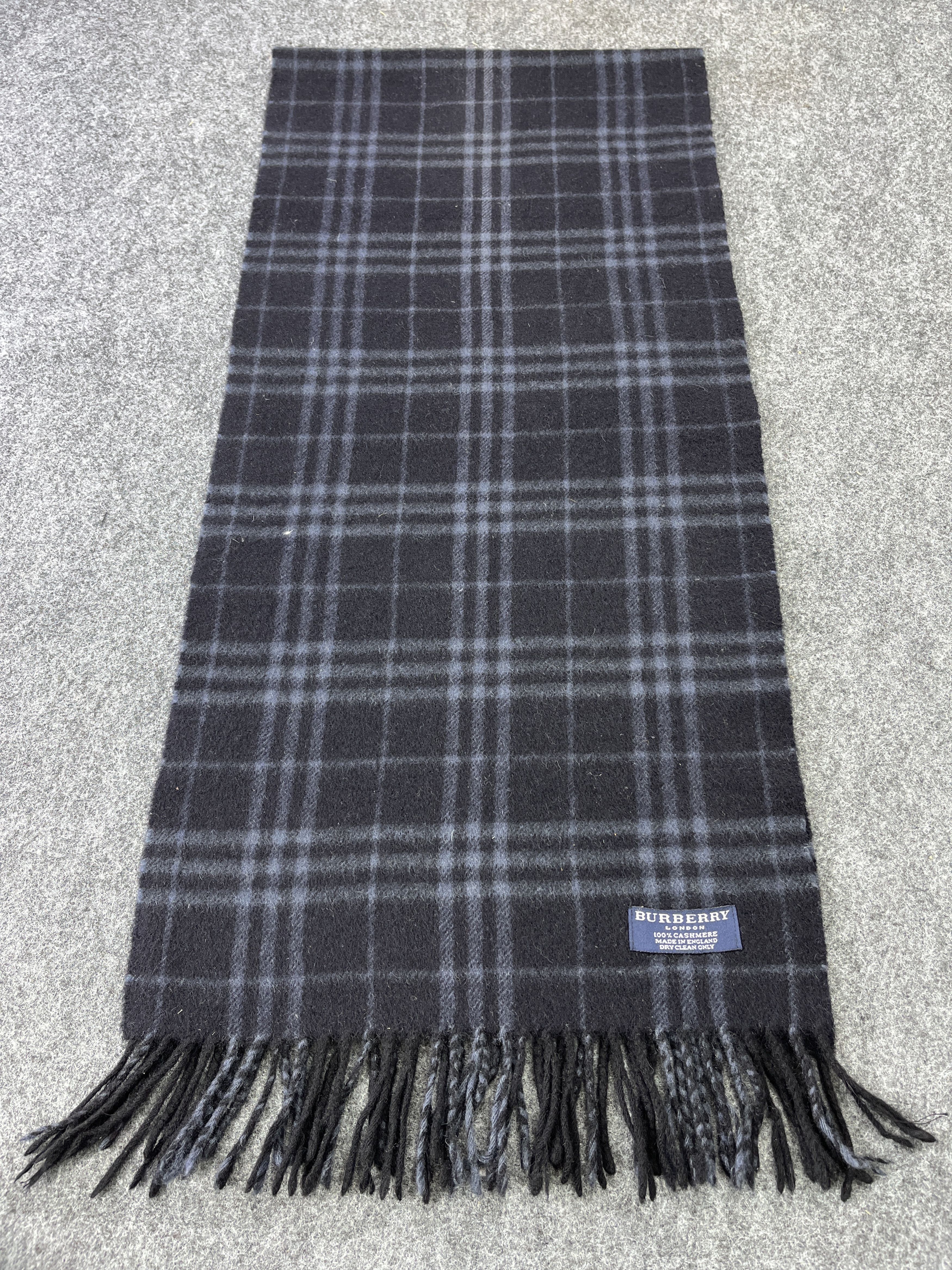 Vintage Burberry Scarf Muffller Wrap Accessories Authentic Winter Luxury Neckwear New online Year