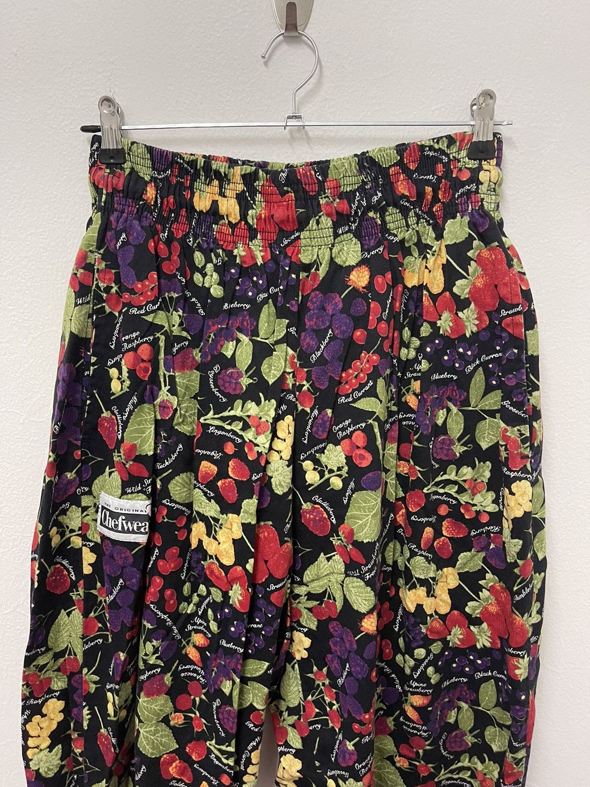 Japanese Brand × Vintage Vintage Cheswear Fruits Fullprint Sweatpants Size US 34 / EU 50 - 2 Thumbnail