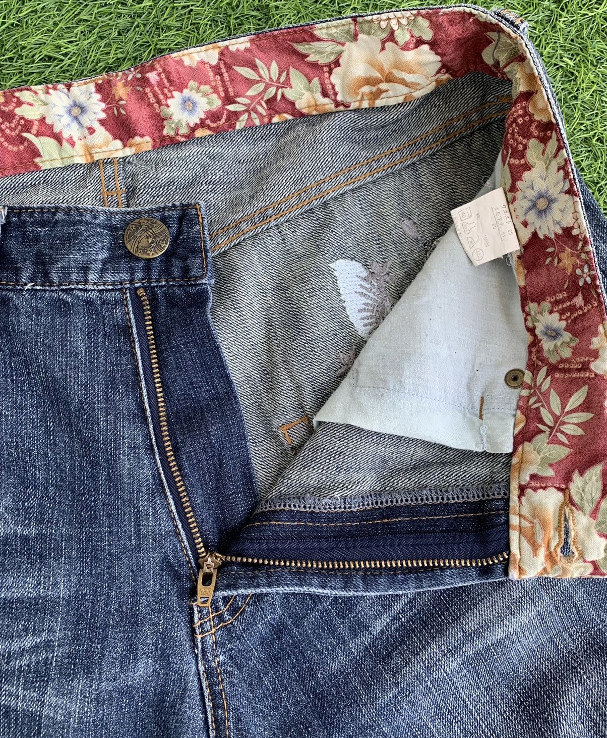 Japanese Brand Vintage Japanese Traditional Embroidery Fish Koi Denim Size US 34 / EU 50 - 13 Thumbnail