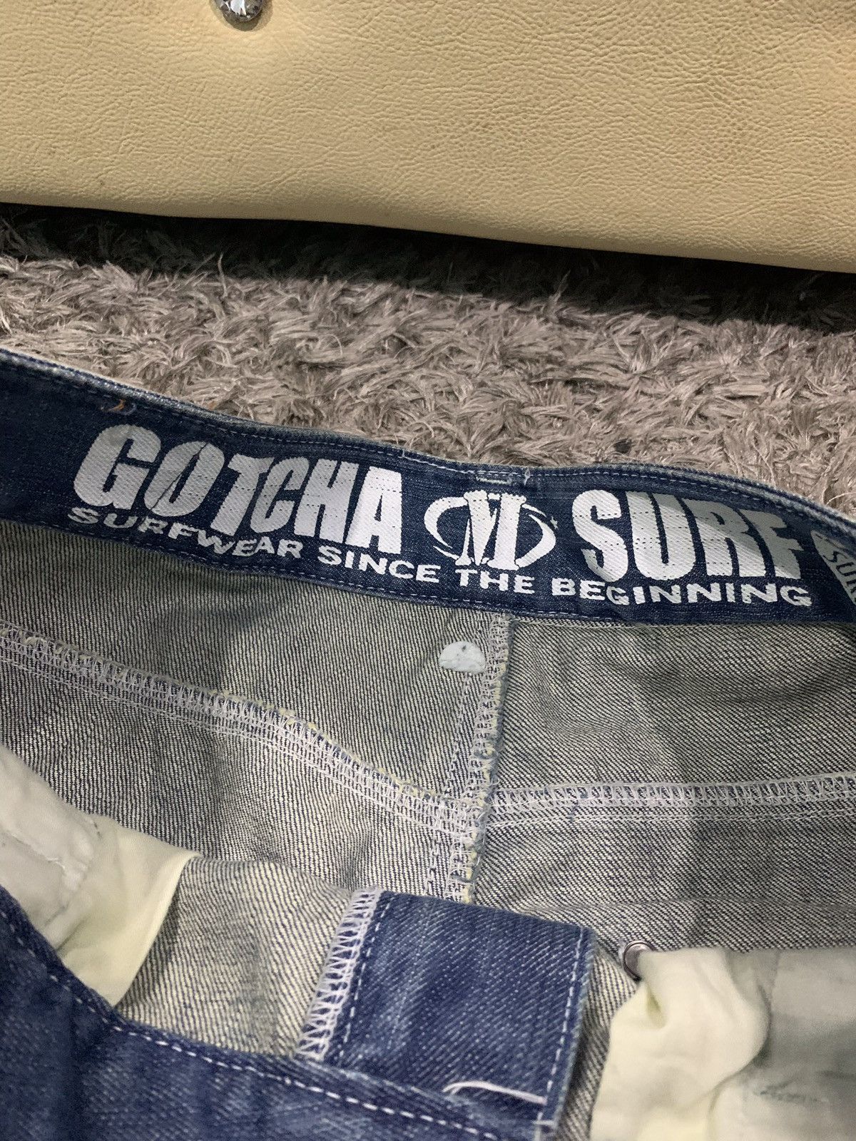 Gotcha × Japanese Brand × Vintage Vintage Gotcha Surf Denim Classic Tattoo Design Size US 32 / EU 48 - 7 Thumbnail