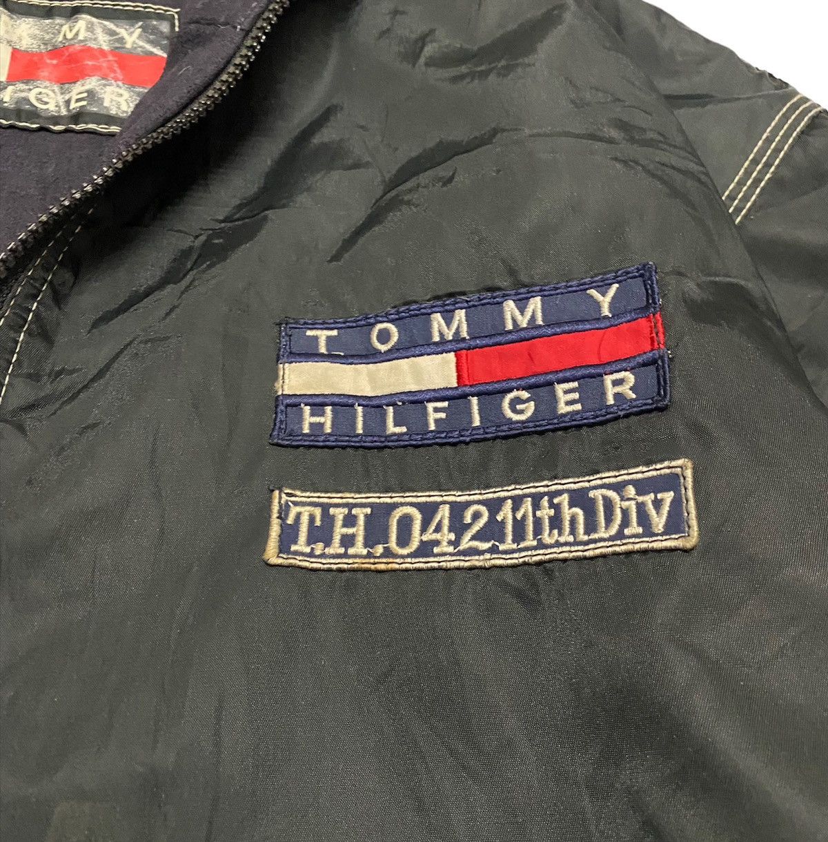 Tommy Hilfiger Rare Vintage Tommy Hilfiger TH04211thDiv Reversible Jacket Size US L / EU 52-54 / 3 - 10 Thumbnail