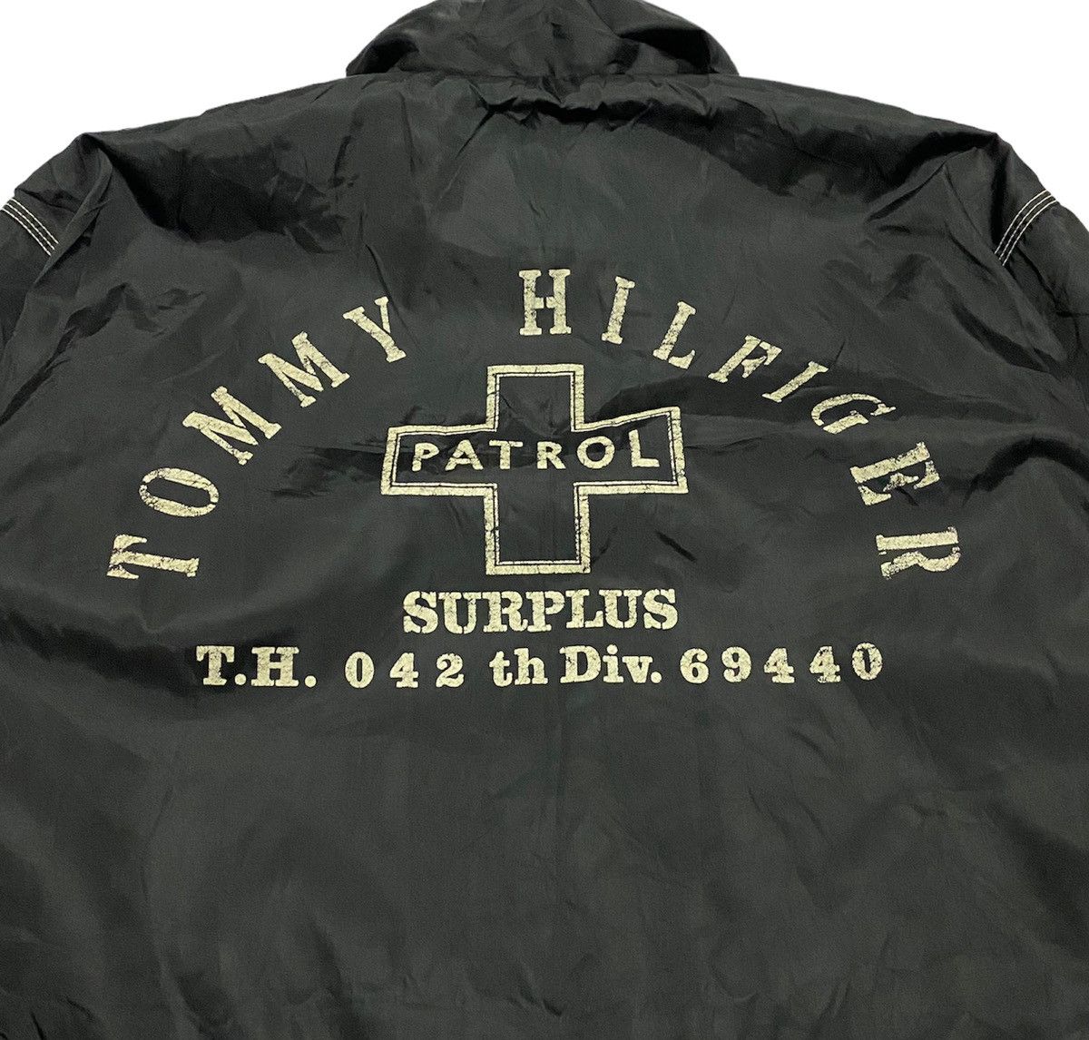 Tommy Hilfiger Rare Vintage Tommy Hilfiger TH04211thDiv Reversible Jacket Size US L / EU 52-54 / 3 - 9 Thumbnail