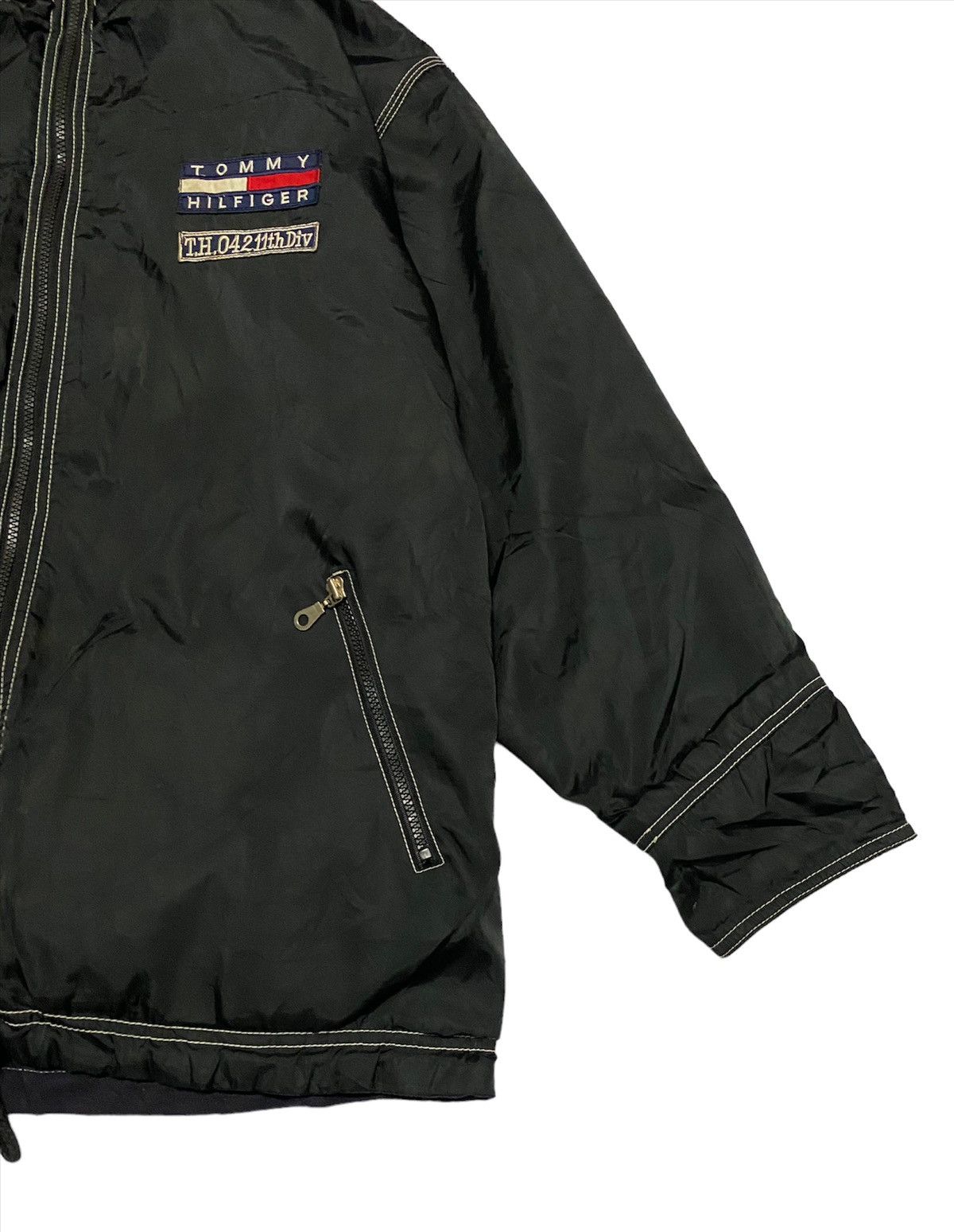 Tommy Hilfiger Rare Vintage Tommy Hilfiger TH04211thDiv Reversible Jacket Size US L / EU 52-54 / 3 - 7 Thumbnail