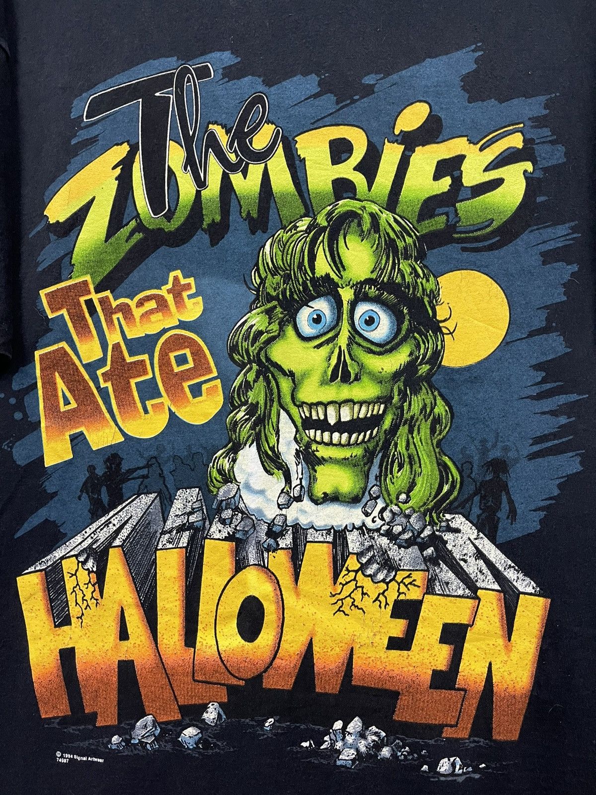 Expert Horror Vintage 1994 The Zombies That Ate Halloween Horror T Shirt Size US XL / EU 56 / 4 - 3 Thumbnail