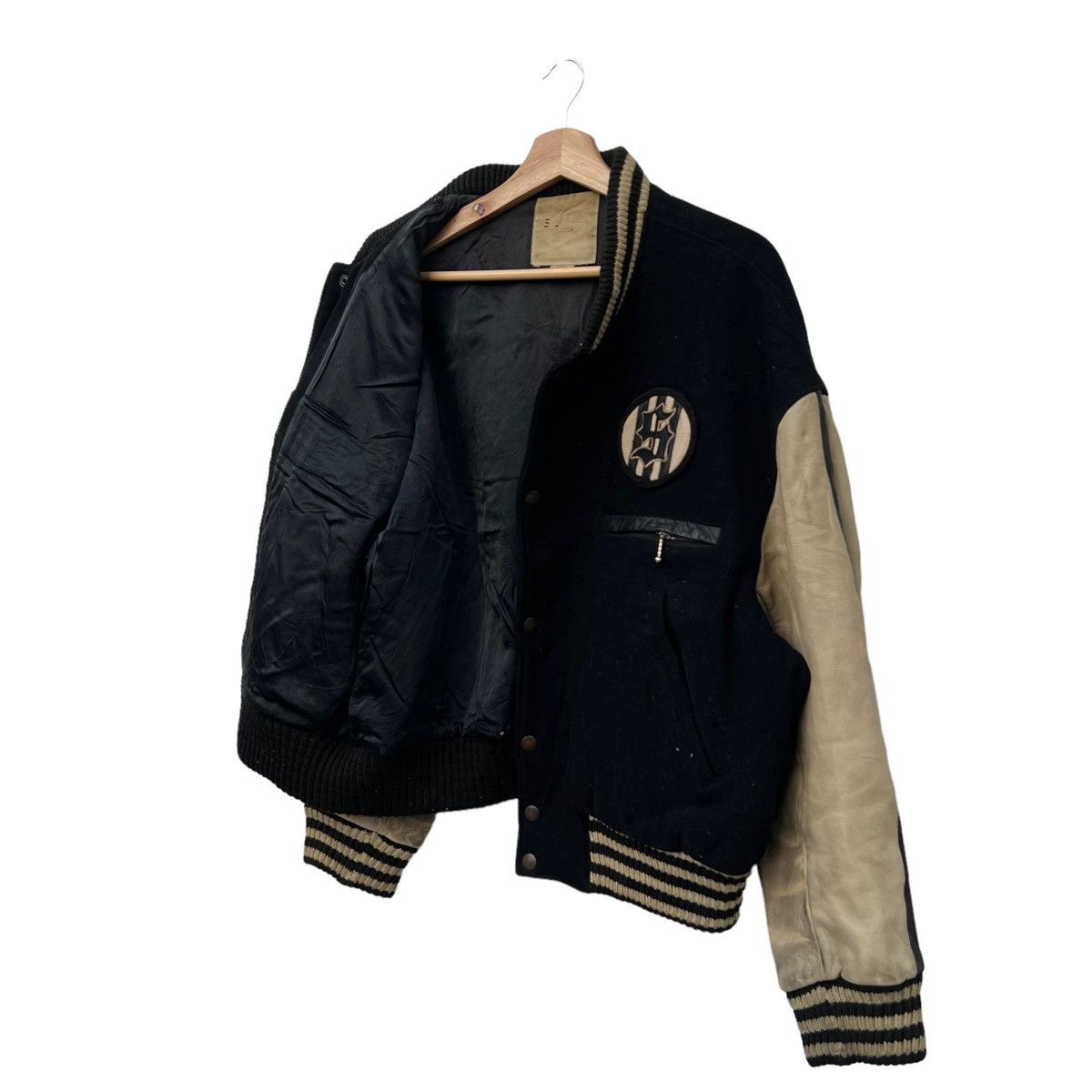 Toyo Enterprises VINTAGE VARSITY JACKET LEATHER HANDLING BIG LOGO SUIBI JAPAN Size US L / EU 52-54 / 3 - 12 Thumbnail