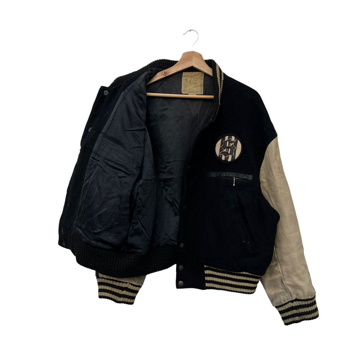 Toyo Enterprises VINTAGE VARSITY JACKET LEATHER HANDLING BIG LOGO SUIBI JAPAN Size US L / EU 52-54 / 3 - 9 Thumbnail