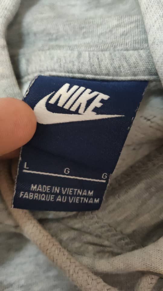 Nike Nike Small Logo Hoodie Size US M / EU 48-50 / 2 - 3 Thumbnail