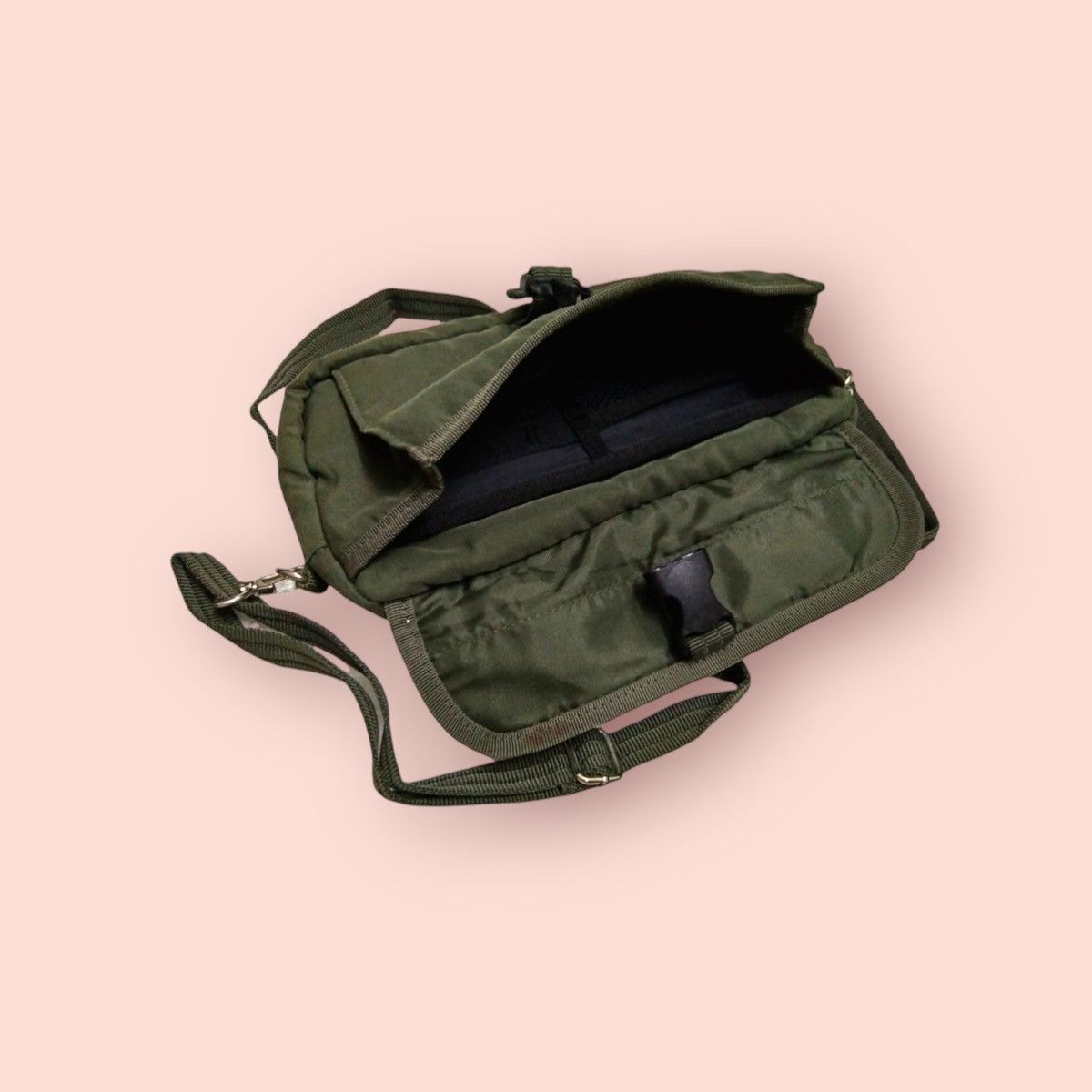 Japanese Brand × Uniqlo UNIQLO 3 WAY UTILITY TRAVEL POUCH/BODYBAG/ WAISTBAG Size ONE SIZE - 13 Thumbnail