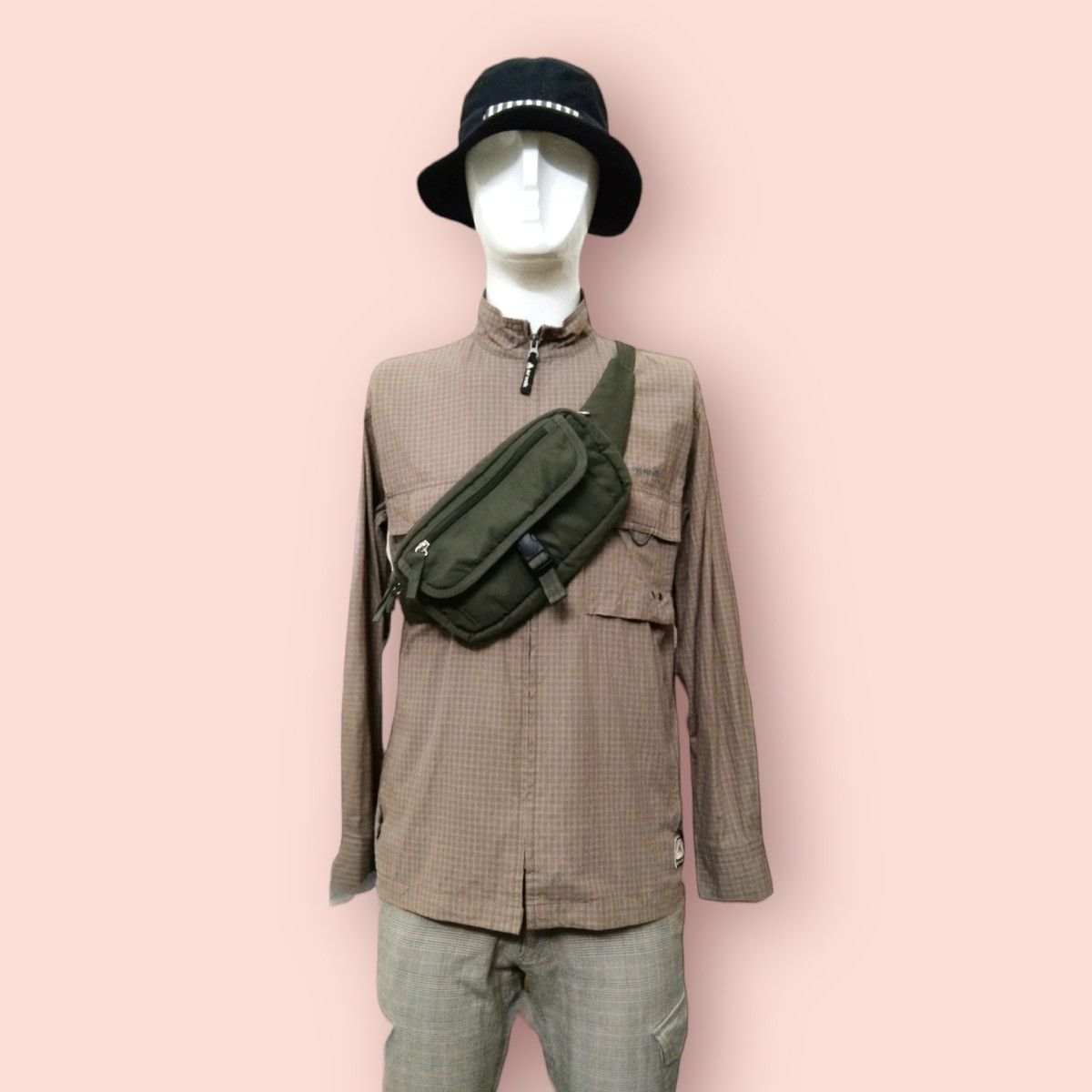 Japanese Brand × Uniqlo UNIQLO 3 WAY UTILITY TRAVEL POUCH/BODYBAG/ WAISTBAG Size ONE SIZE - 16 Thumbnail