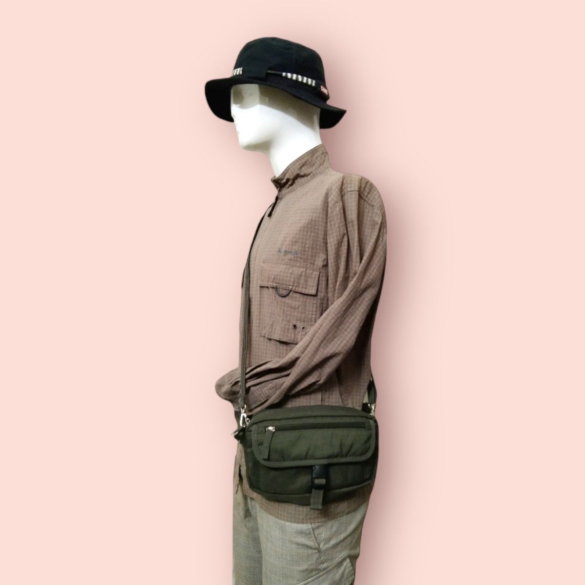 Japanese Brand × Uniqlo UNIQLO 3 WAY UTILITY TRAVEL POUCH/BODYBAG/ WAISTBAG Size ONE SIZE - 19 Thumbnail