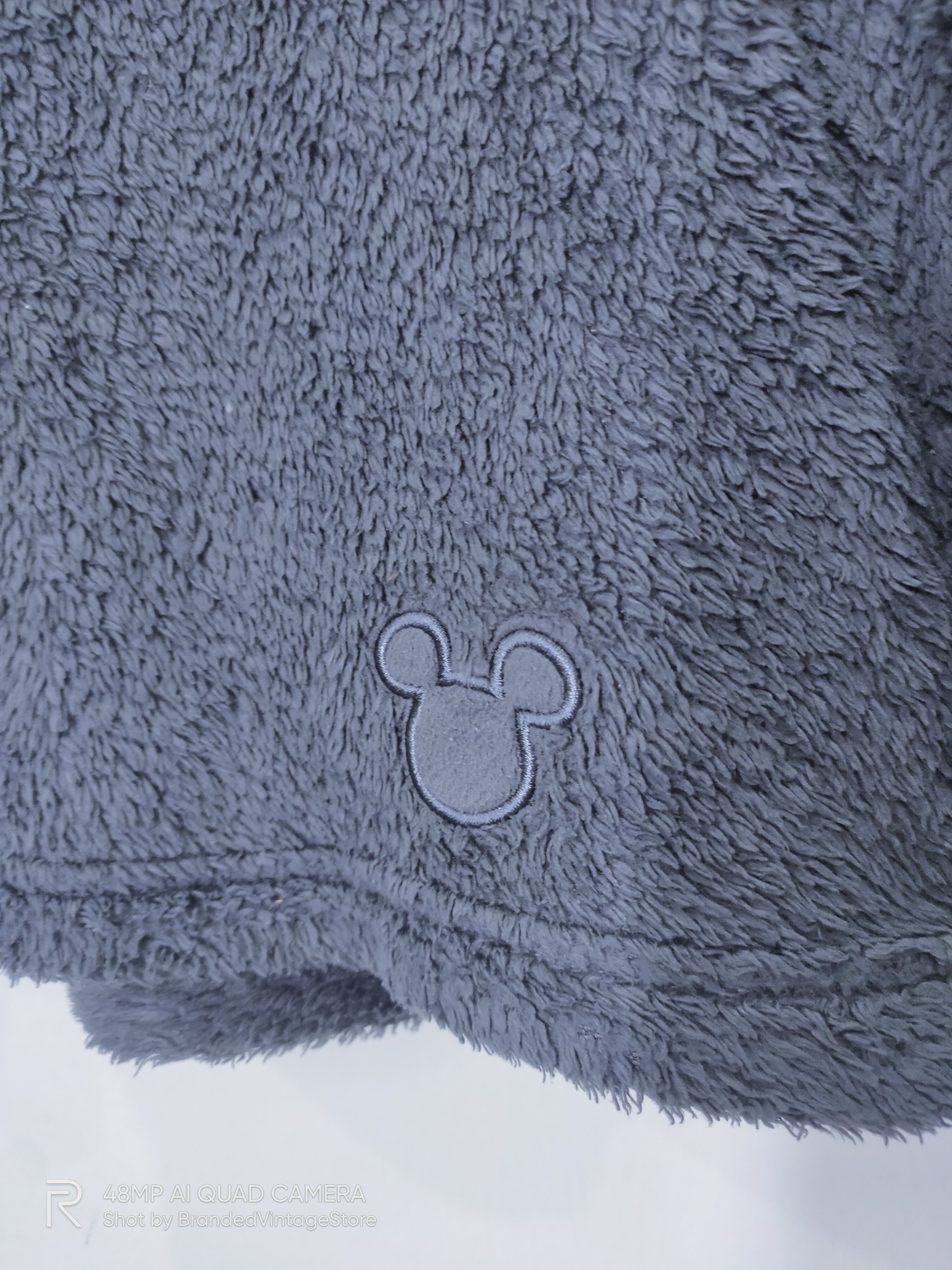 Japanese Brand × Mickey Mouse × Uniqlo Rare UNIQLO MICKEY MOUSE Crewneck Sherpa Fleece Sweatshirt Size M / US 6-8 / IT 42-44 - 3 Thumbnail