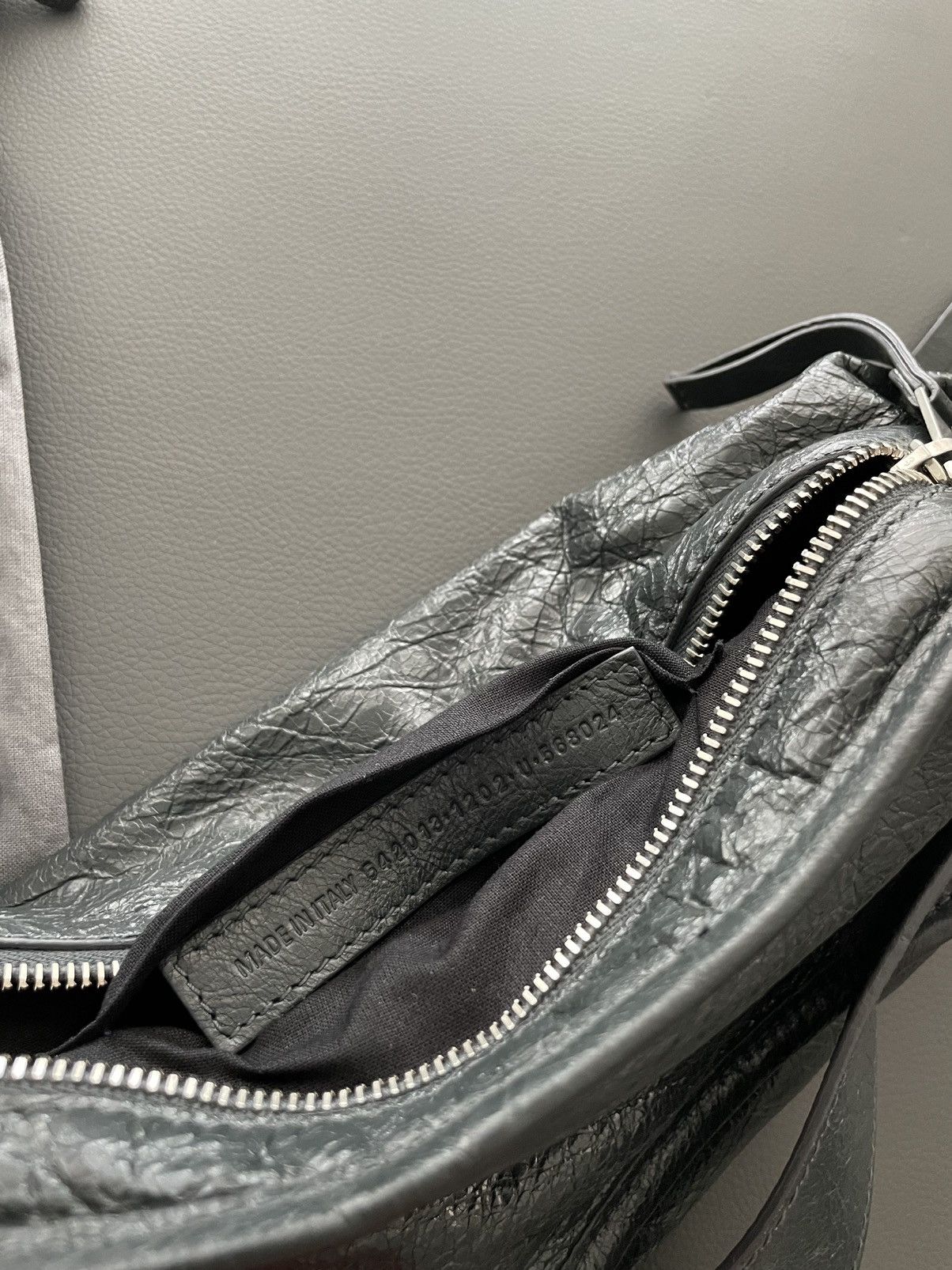 Balenciaga Rare Limited Edition Sold Out Leather Bum Bely Bag Size ONE SIZE - 19 Thumbnail