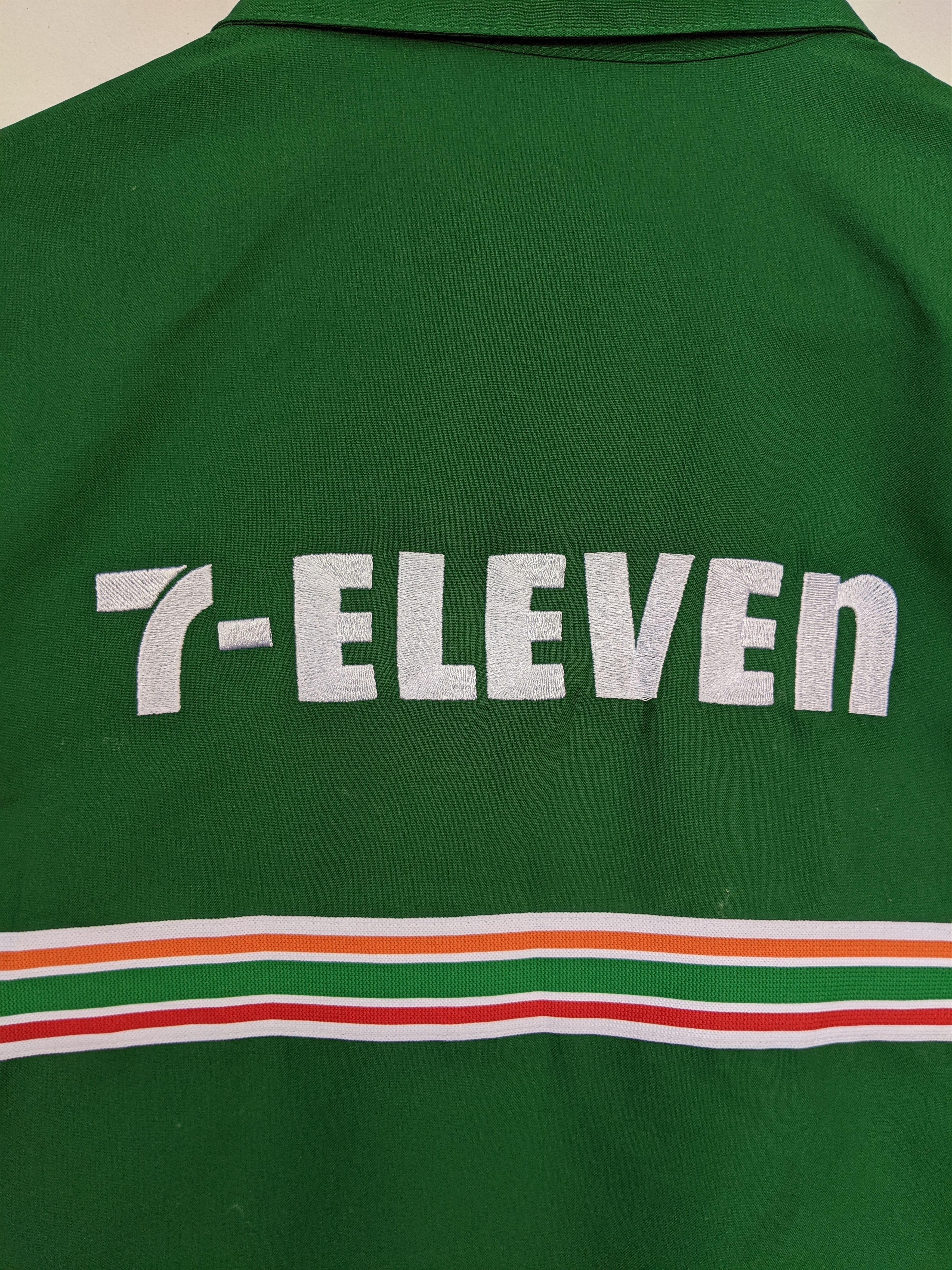 Vintage Vintage 90s 7 Eleven Full Zip Uniform/Size M Size US M / EU 48-50 / 2 - 8 Thumbnail