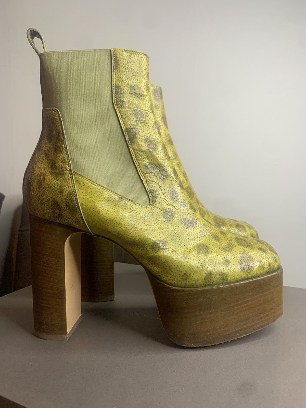 image of Rick Owens 1–1 Wolf Fish Leather Kiss Boots in Acid, Men's (Size 8)