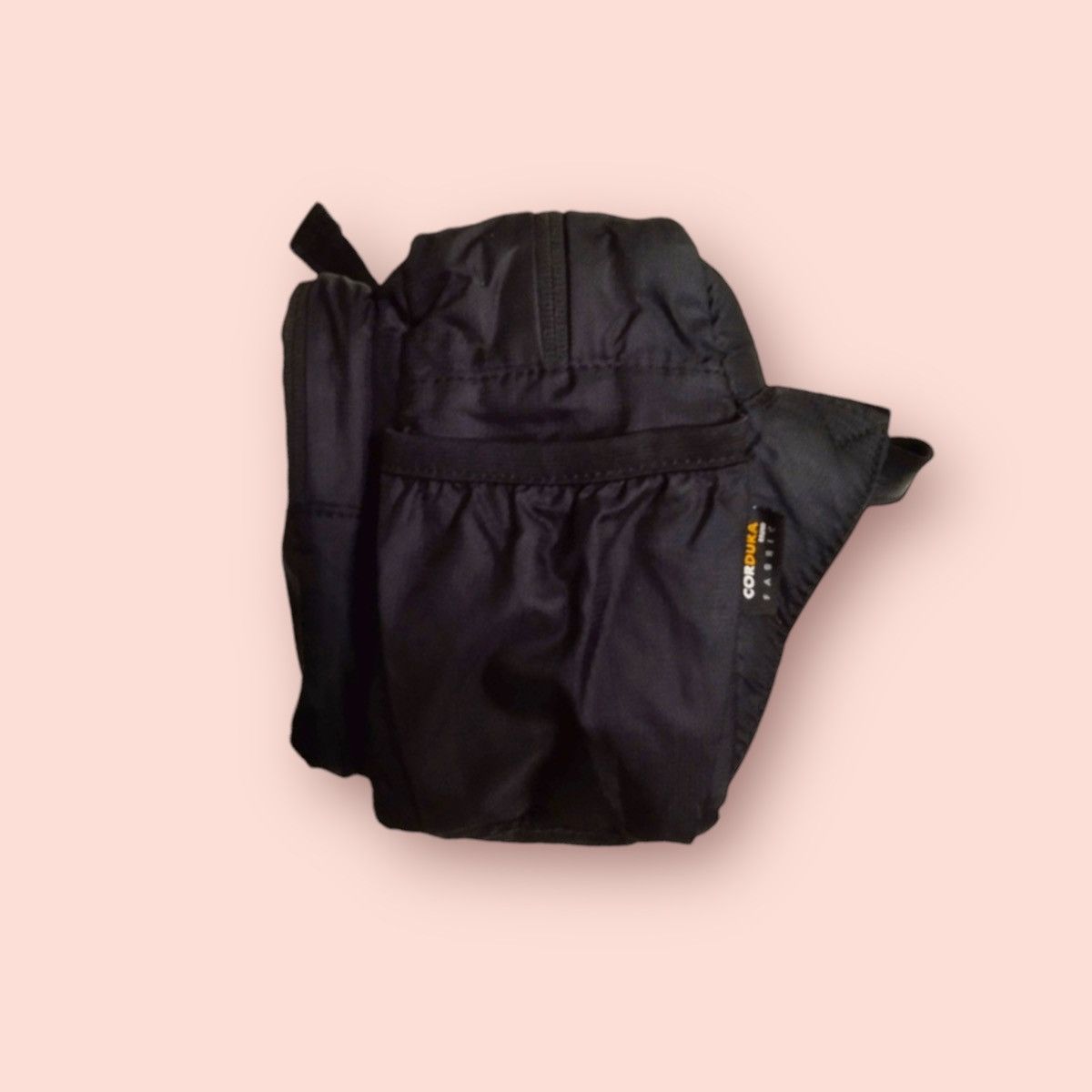 Japanese Brand × Jun Takahashi × Uniqlo UNIQLO BODYBAG LIMITED EDITION (BLACK) Size ONE SIZE - 4 Thumbnail