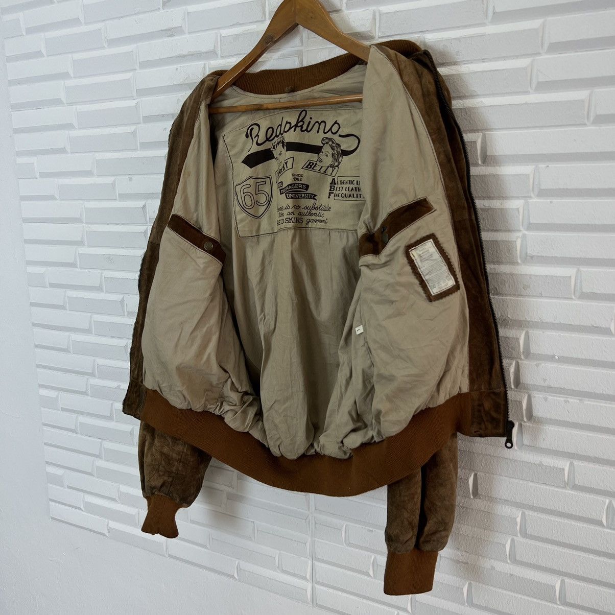 Toyo Enterprises VINTAGE REDSKINS PARIS GENUINE LEATHER BIG LOGO LINING Size US L / EU 52-54 / 3 - 13 Thumbnail