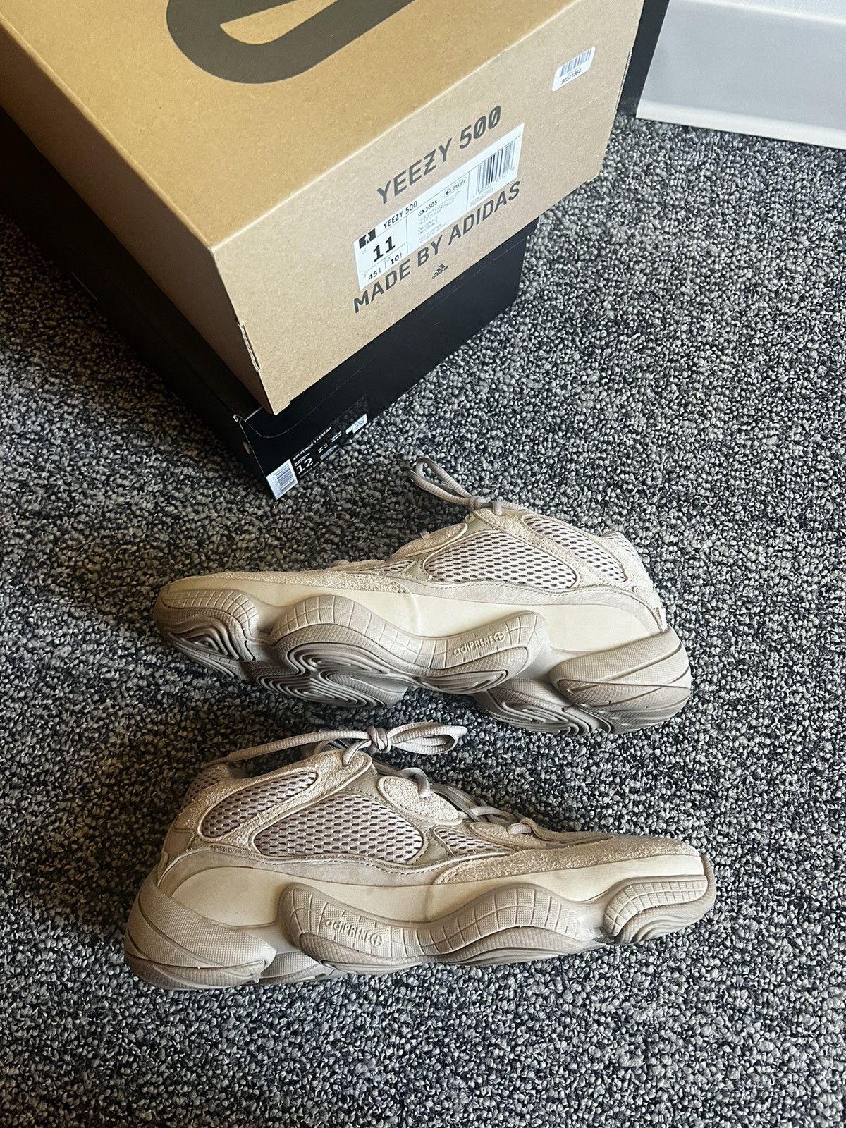 Adidas Yeezy 500 Taupe light Size US 11 / EU 44 - 4 Thumbnail