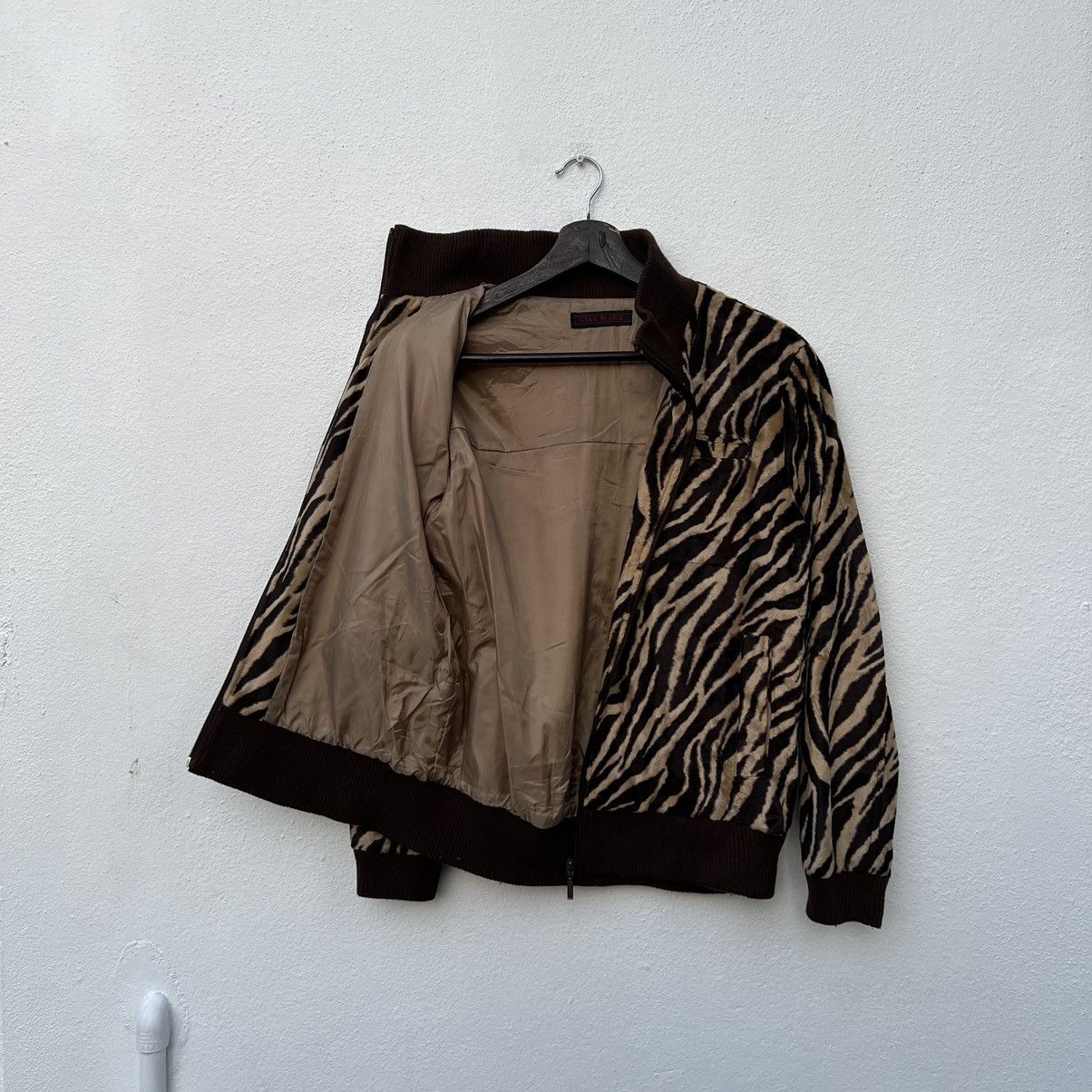 Japanese Brand VINTAGE JAPAN KISSMARK ZIPPER JACKET TIGER STRIPED DESIGN Size US M / EU 48-50 / 2 - 10 Thumbnail