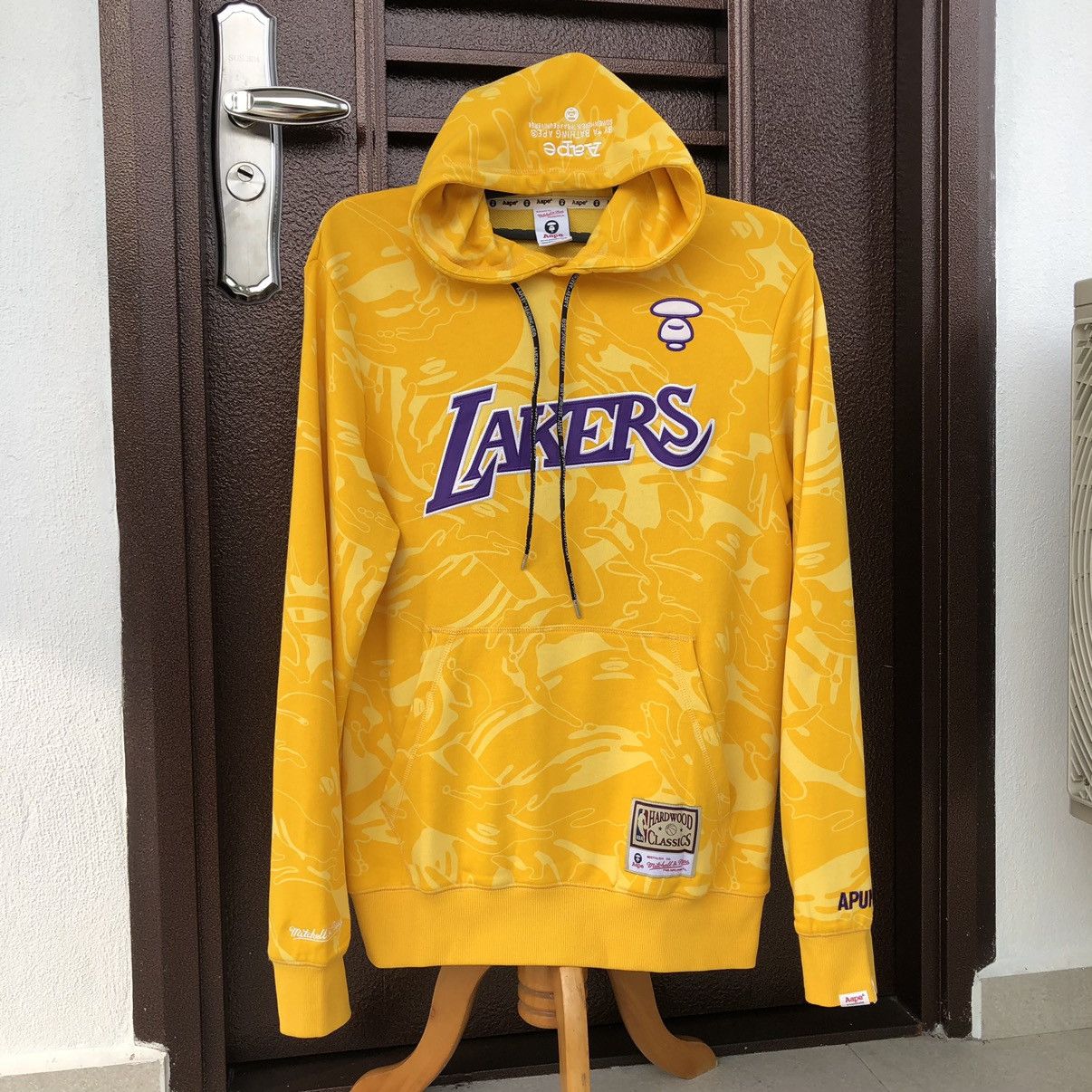 Aape Aape x Mitchell & Ness LA Lakers Pullover Hoodie Size US L / EU 52-54 / 3 - 5 Thumbnail