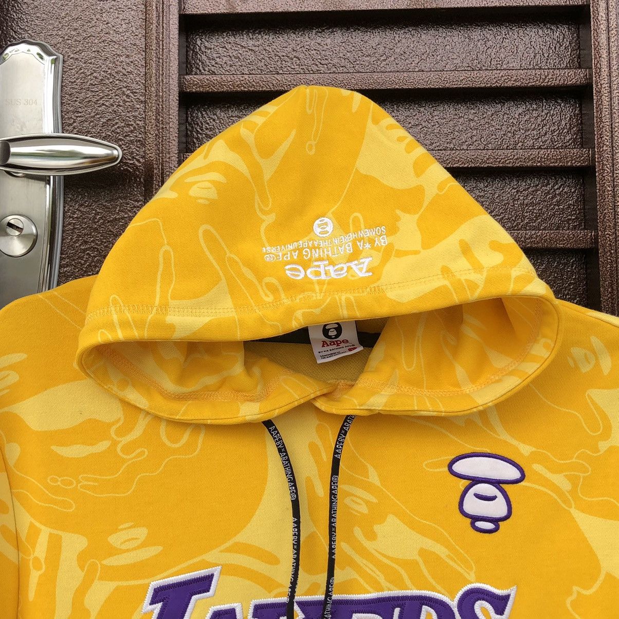 Aape Aape x Mitchell & Ness LA Lakers Pullover Hoodie Size US L / EU 52-54 / 3 - 6 Thumbnail