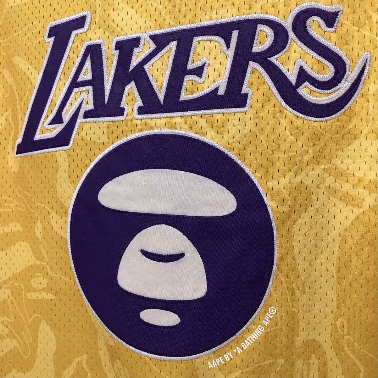 Aape AAPE BY A BATHING APE X Mitchell&Ness NBA LAKERS Tee Size US M / EU 48-50 / 2 - 6 Thumbnail