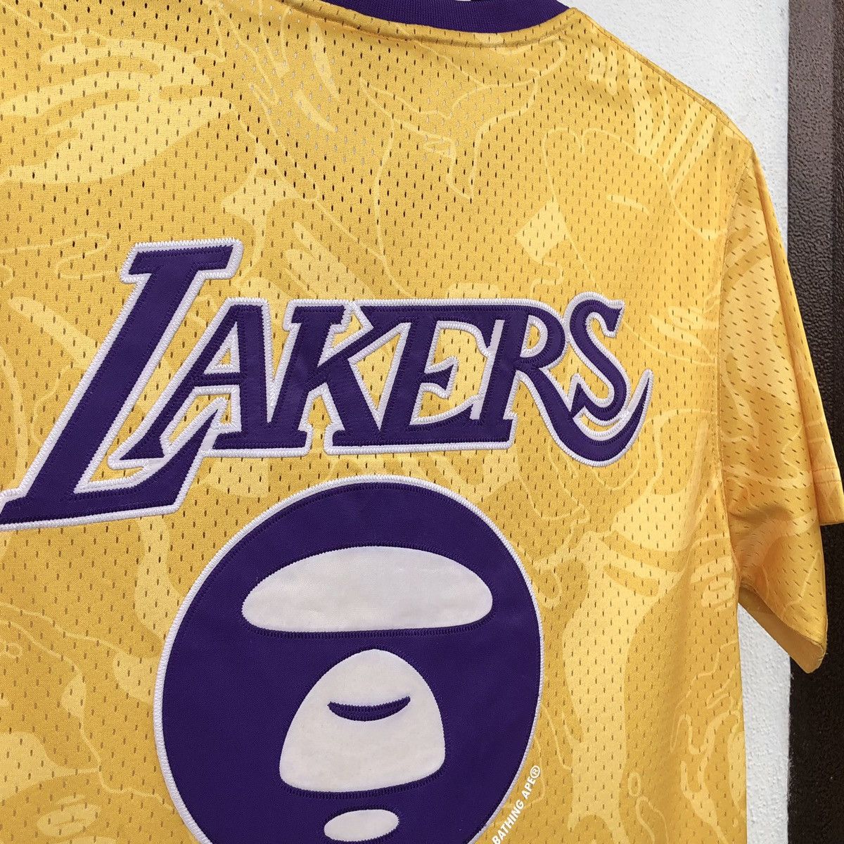 Aape AAPE BY A BATHING APE X Mitchell&Ness NBA LAKERS Tee Size US M / EU 48-50 / 2 - 5 Thumbnail