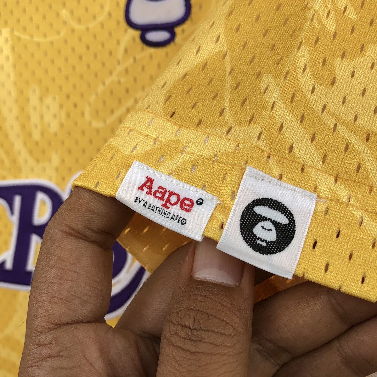 Aape AAPE BY A BATHING APE X Mitchell&Ness NBA LAKERS Tee Size US M / EU 48-50 / 2 - 10 Thumbnail