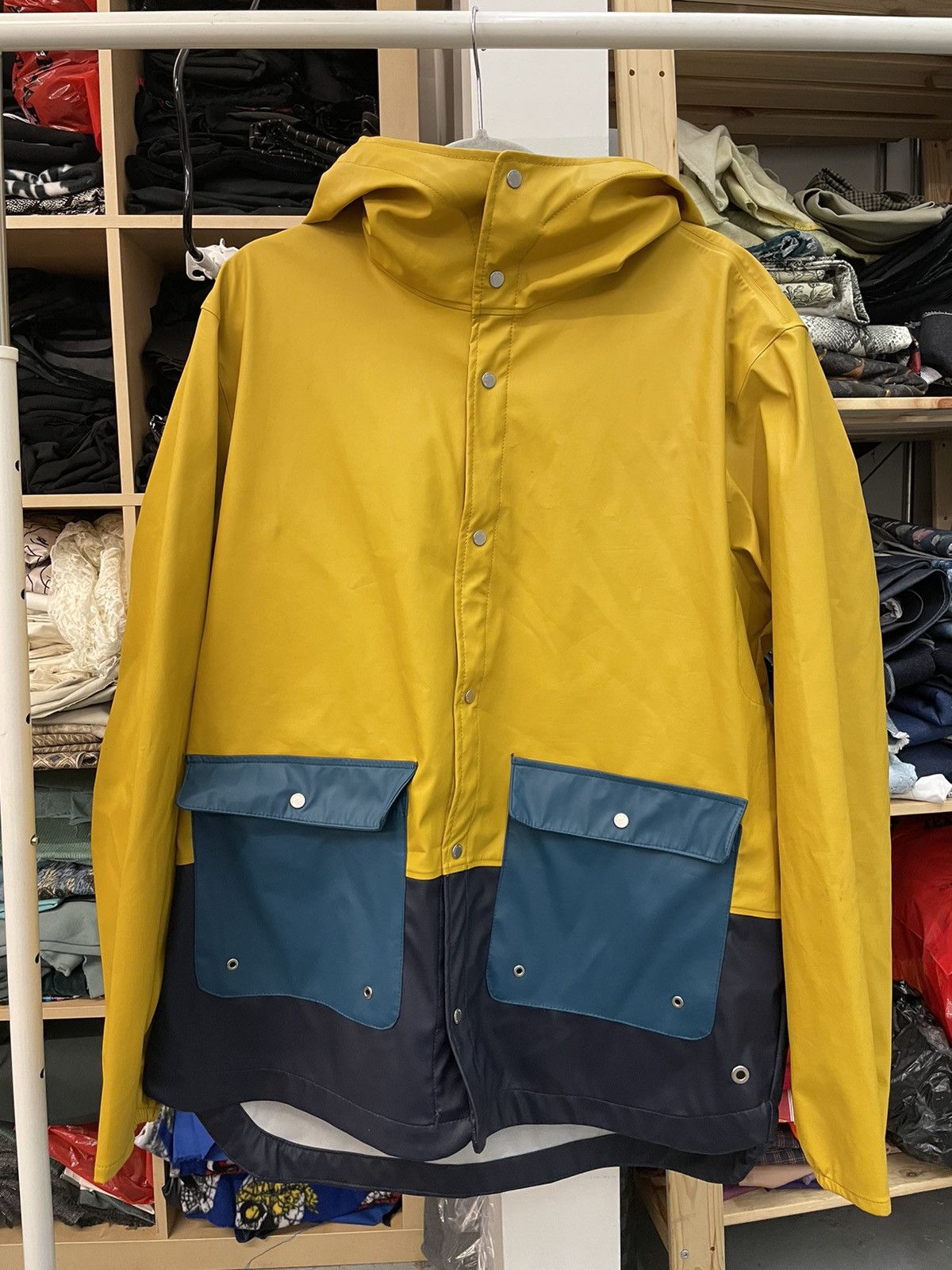 Herschel Supply Co. Yellow Herschel supply co. Rain coat multicoloured pockets Size US L / EU 52-54 / 3 - 1 Thumbnail