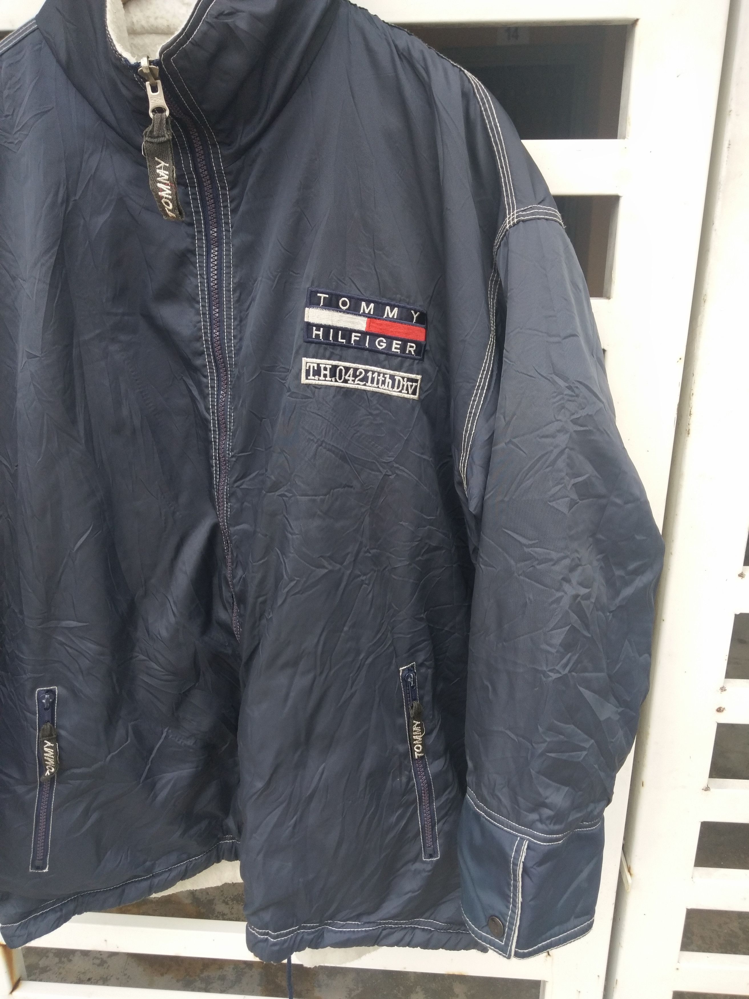 Tommy Hilfiger Tommy Hilfiger Men's Reversible Winter Jacket Christmas Eve Size US XL / EU 56 / 4 - 4 Thumbnail